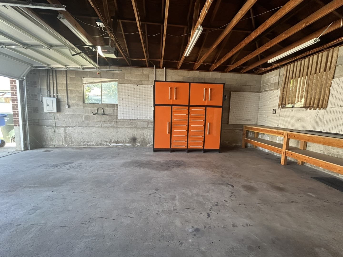 Ogden House: 981 36th St