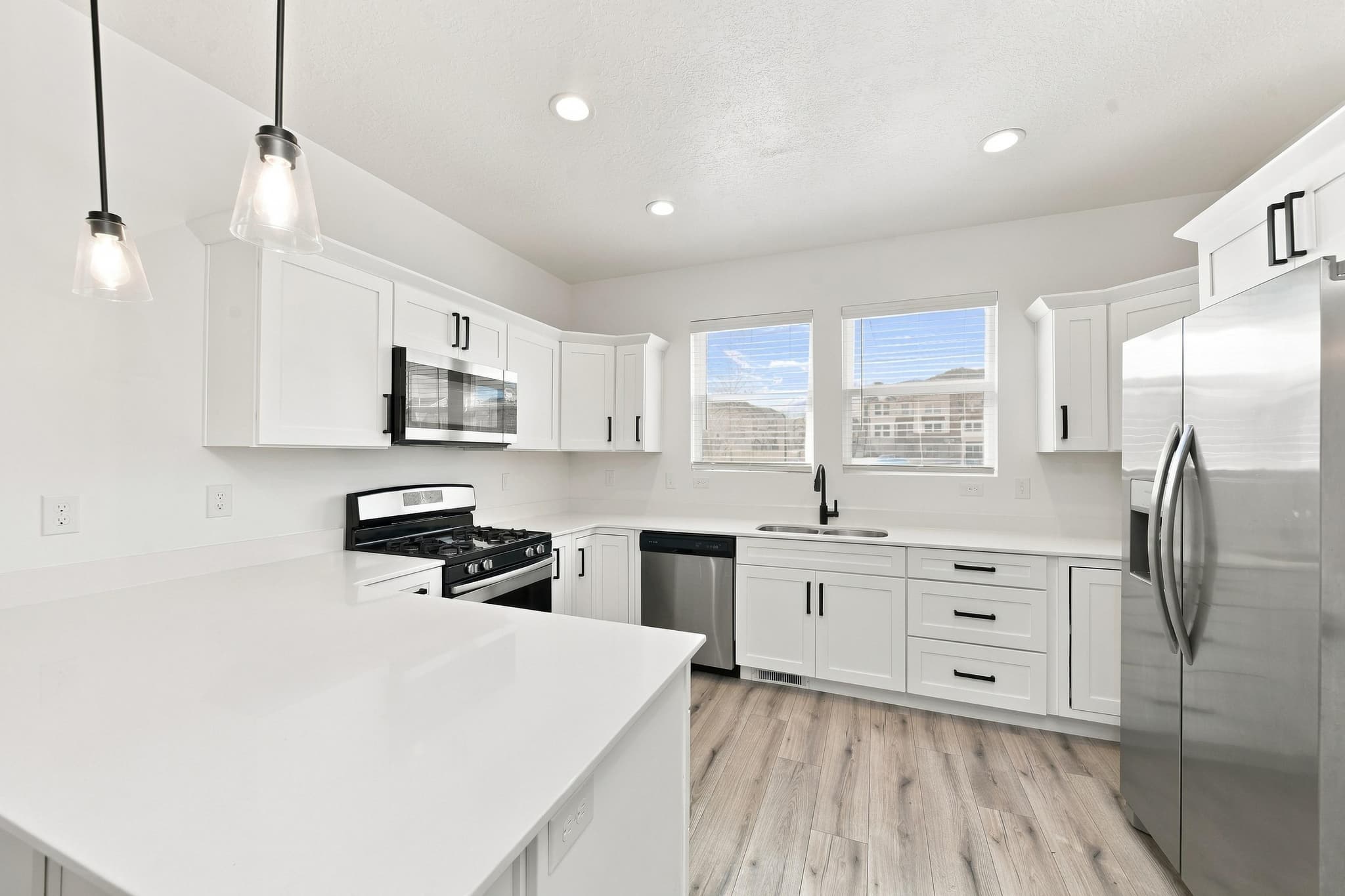 Herriman Townhome: 13941 S Little Ridge Ln