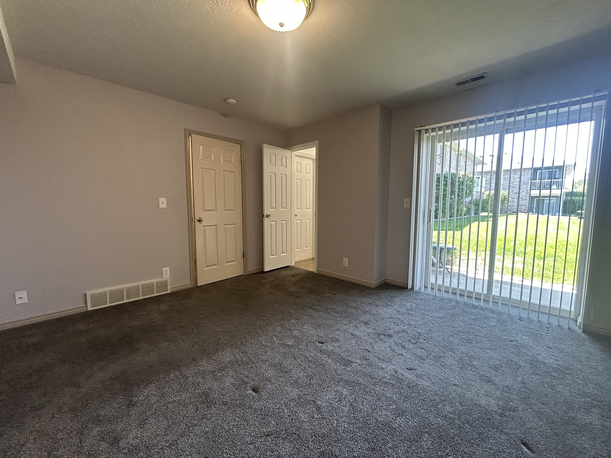 Ogden Condo: 370 W 4900 S