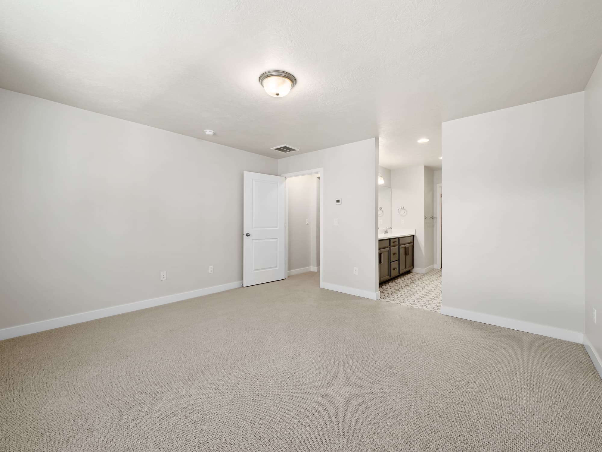Riverton Townhome: 15083 S Reins Way