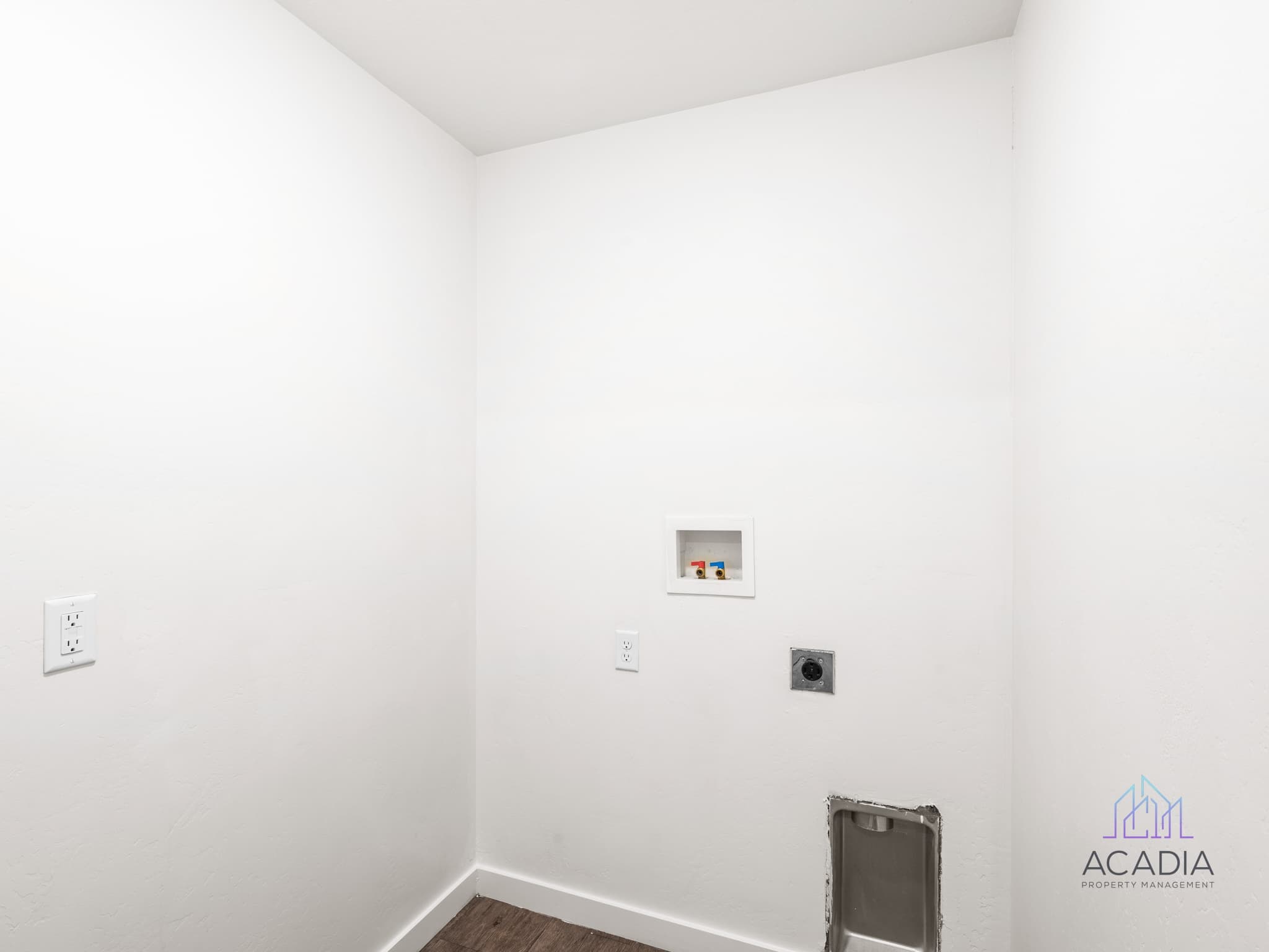 Magna Townhome: 7427 W Laxey St