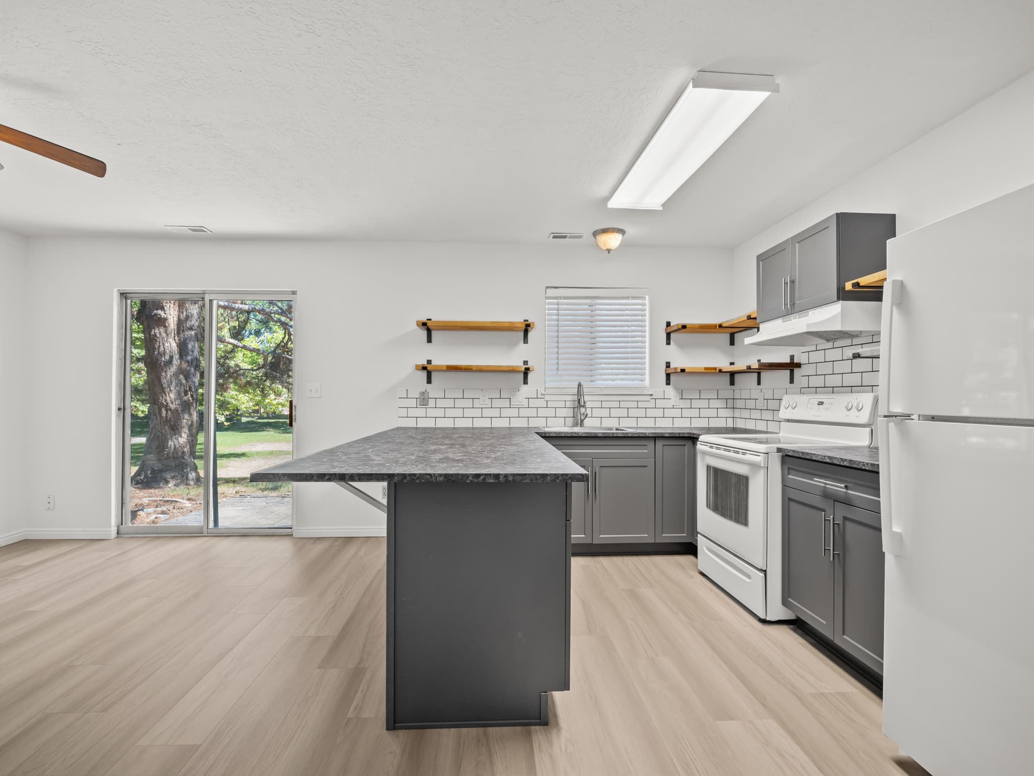 Provo Apartment: 945 S Freedom Blvd