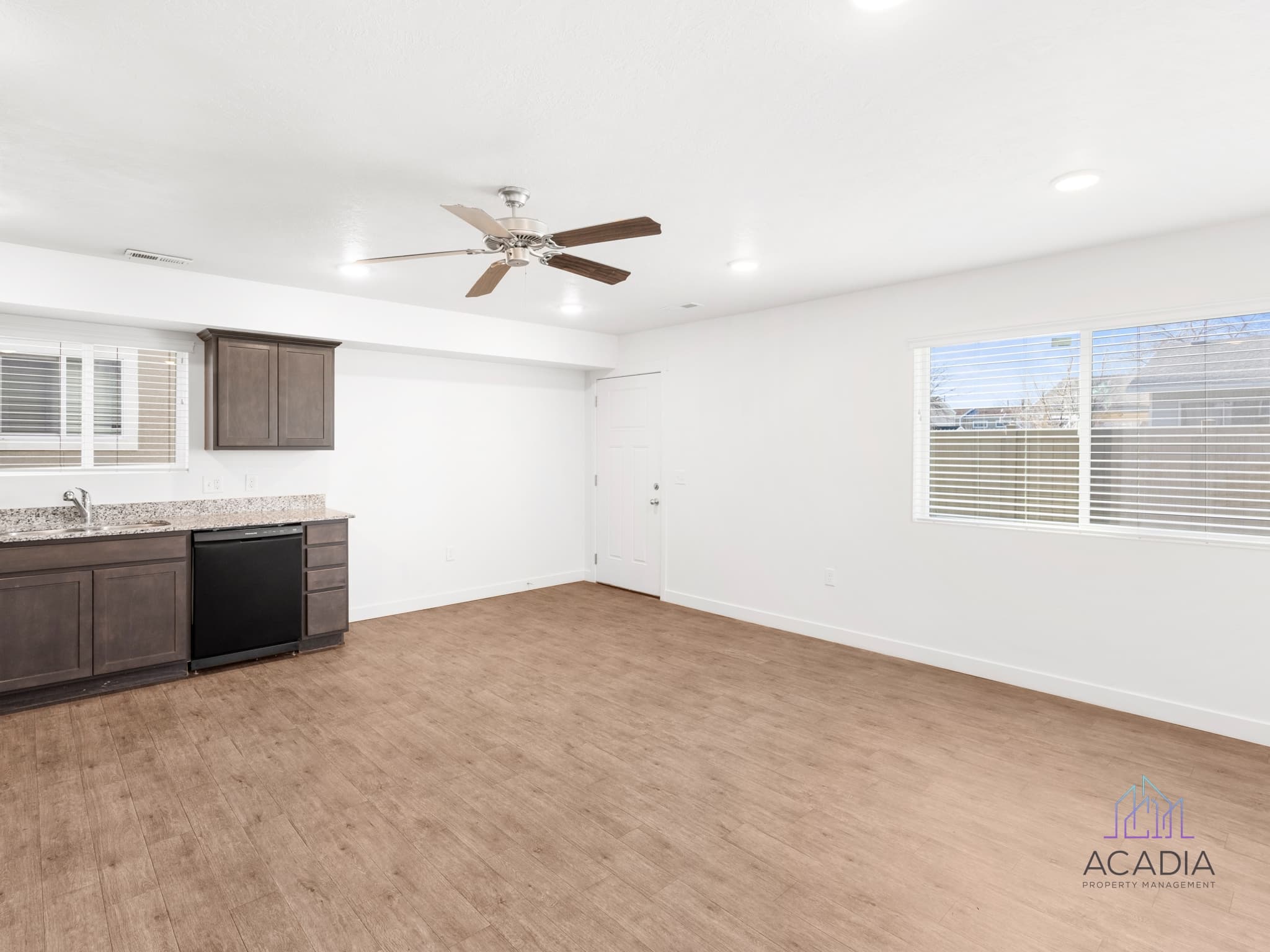 Magna Townhome: 7427 W Laxey St