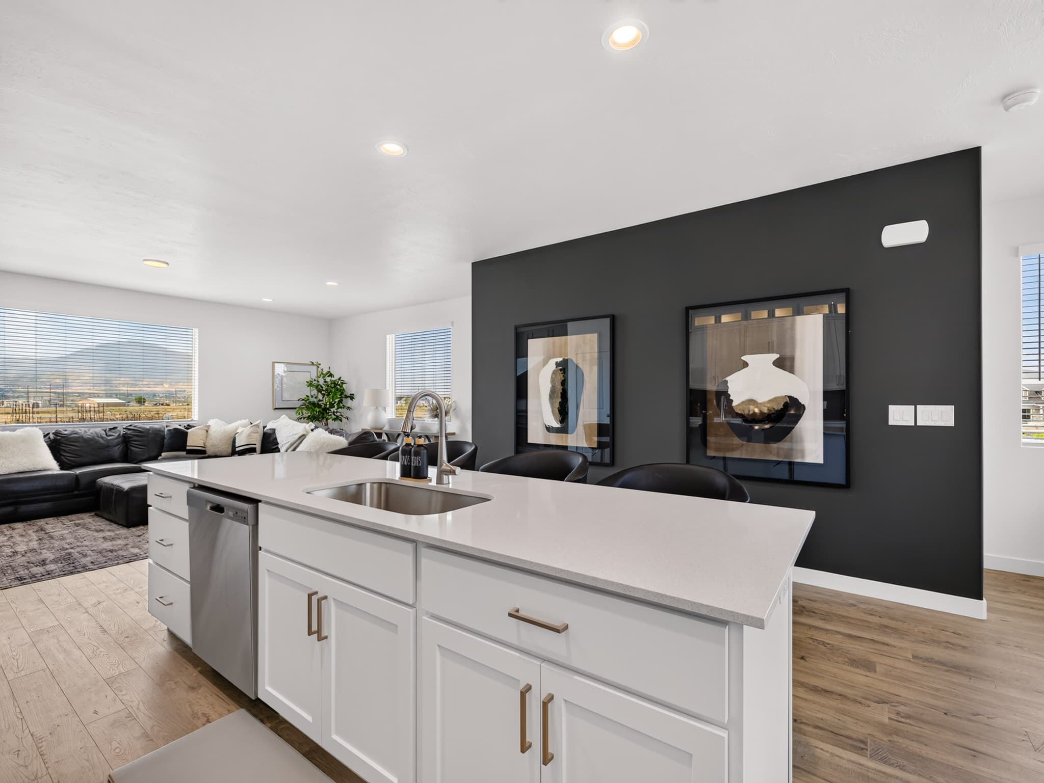 Salem House: 608 W 1760 N