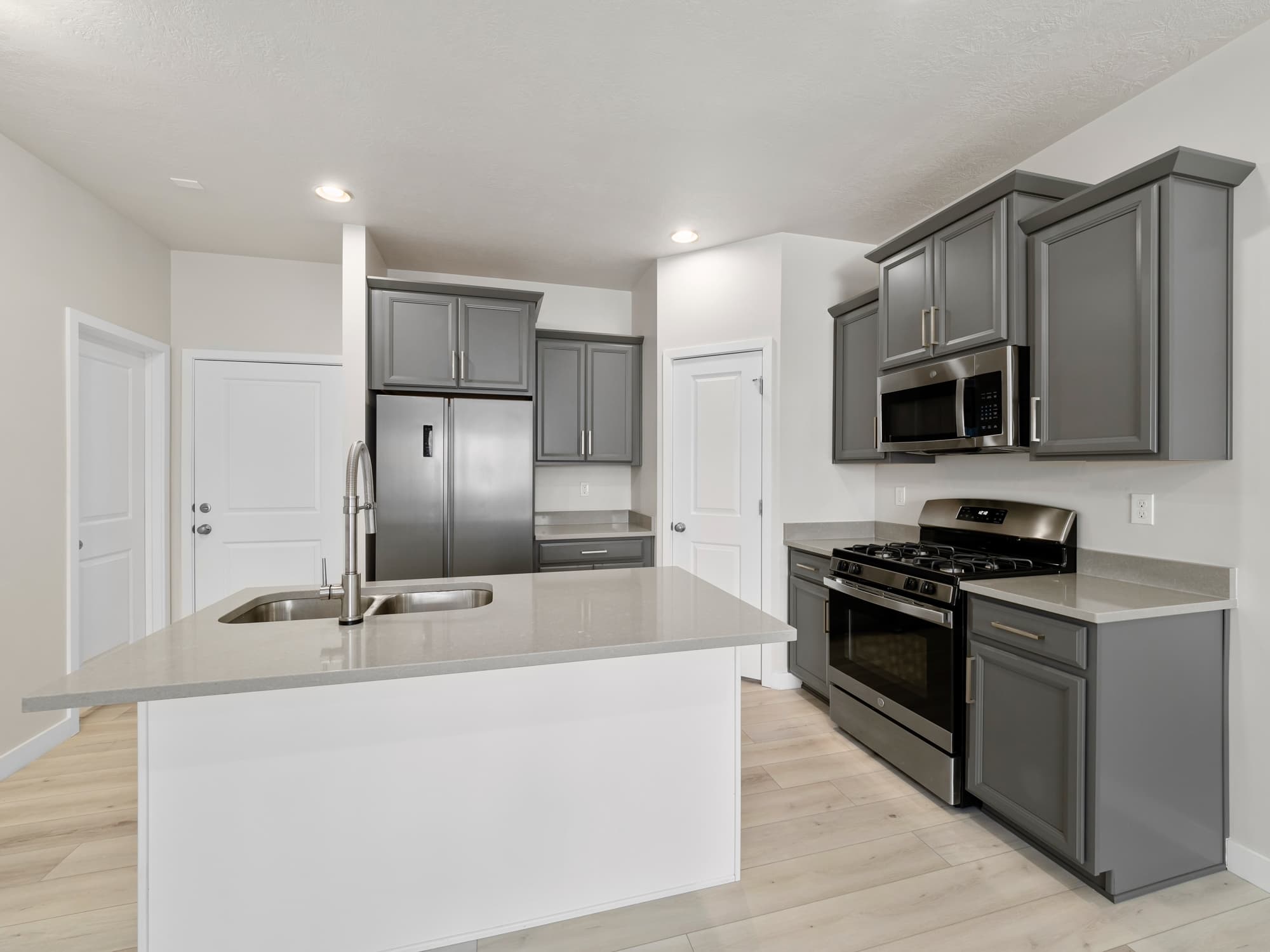 Riverton Townhome: 15083 S Reins Way