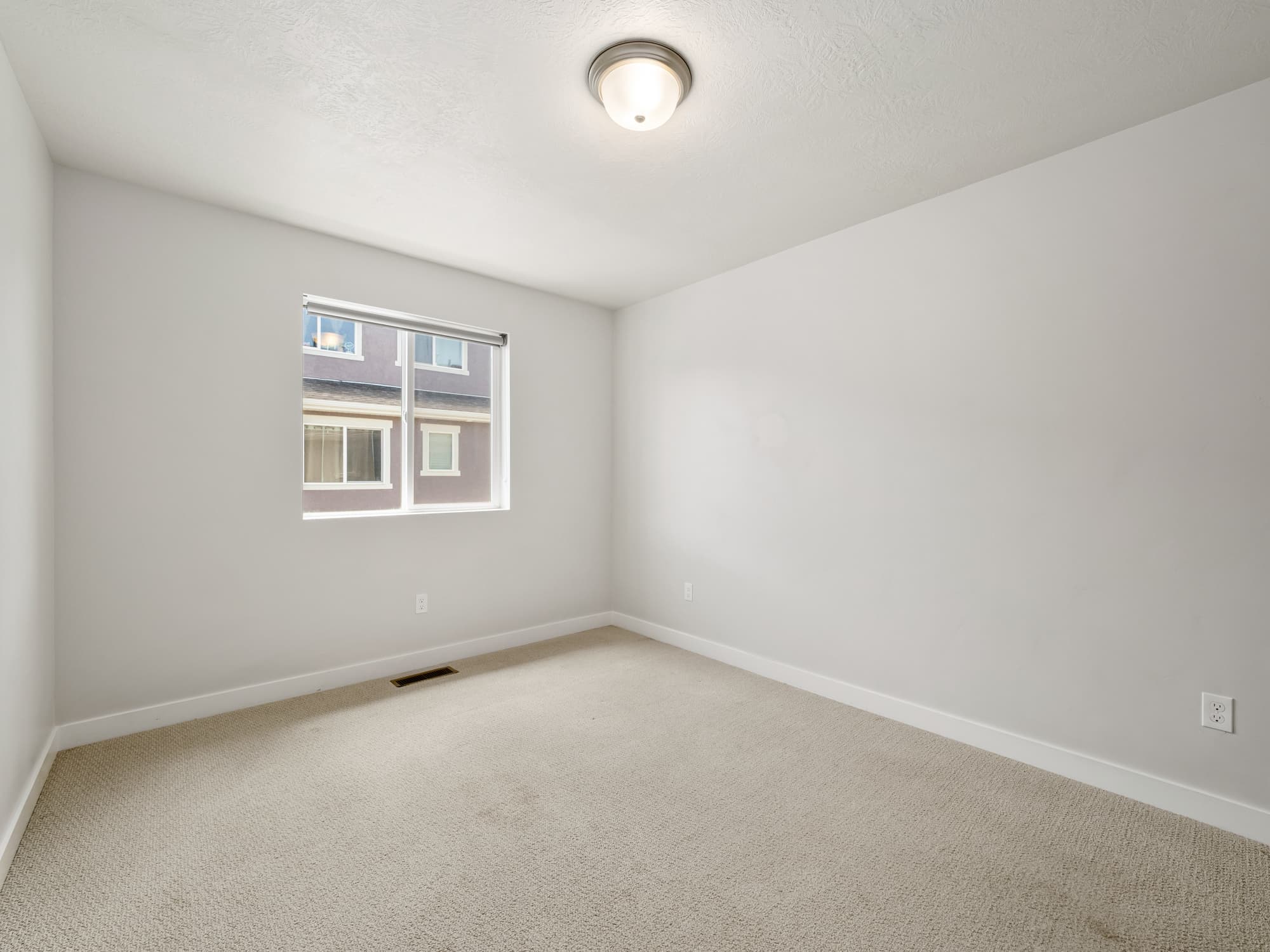 Riverton Townhome: 15083 S Reins Way