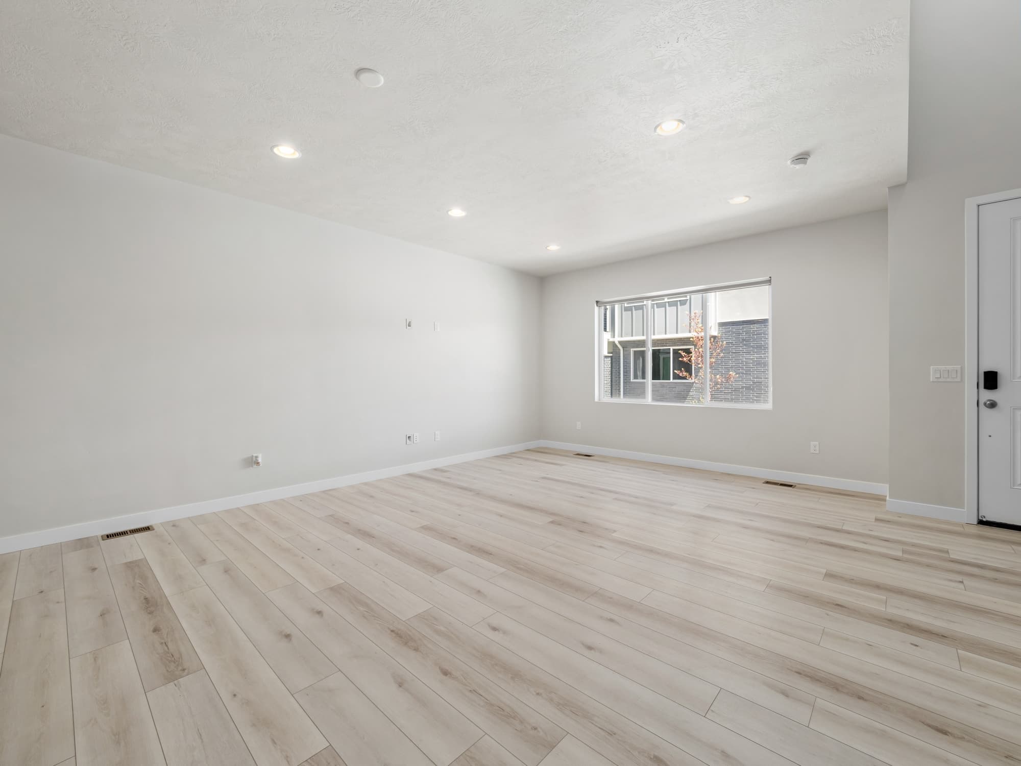 Riverton Townhome: 15083 S Reins Way