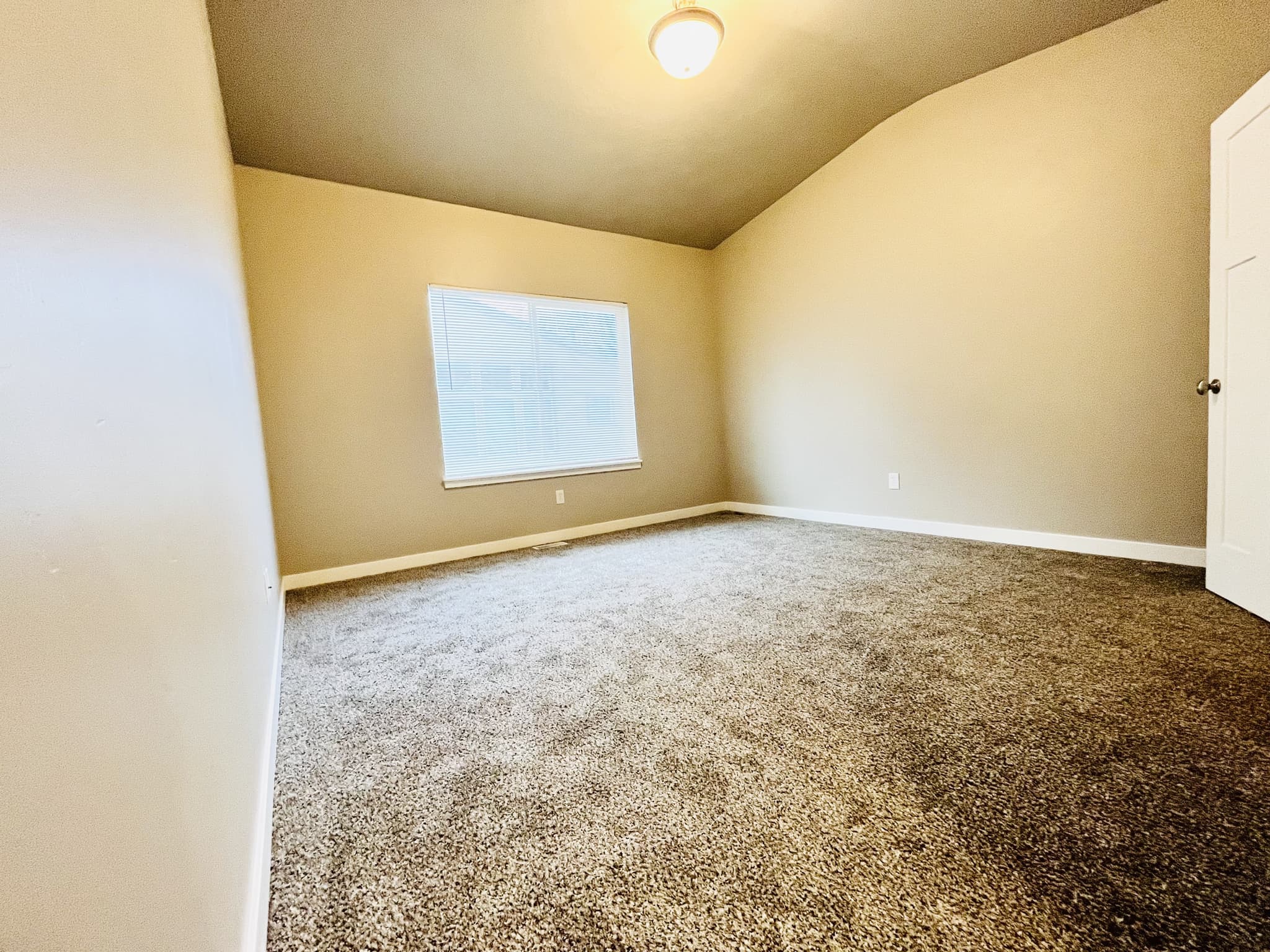 South Jordan Townhome: 3719 W Lilac Heights Dr