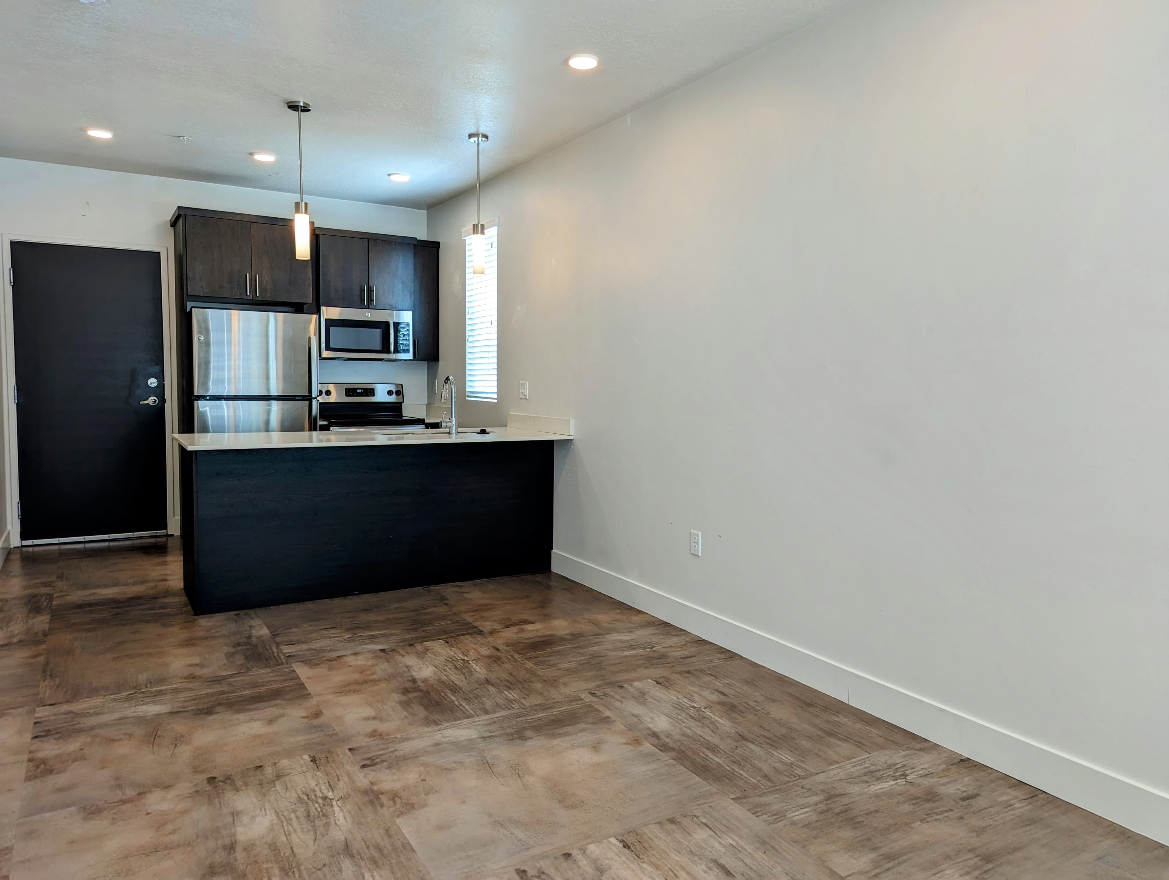 Salt Lake City Apartment: 965 S 200 W