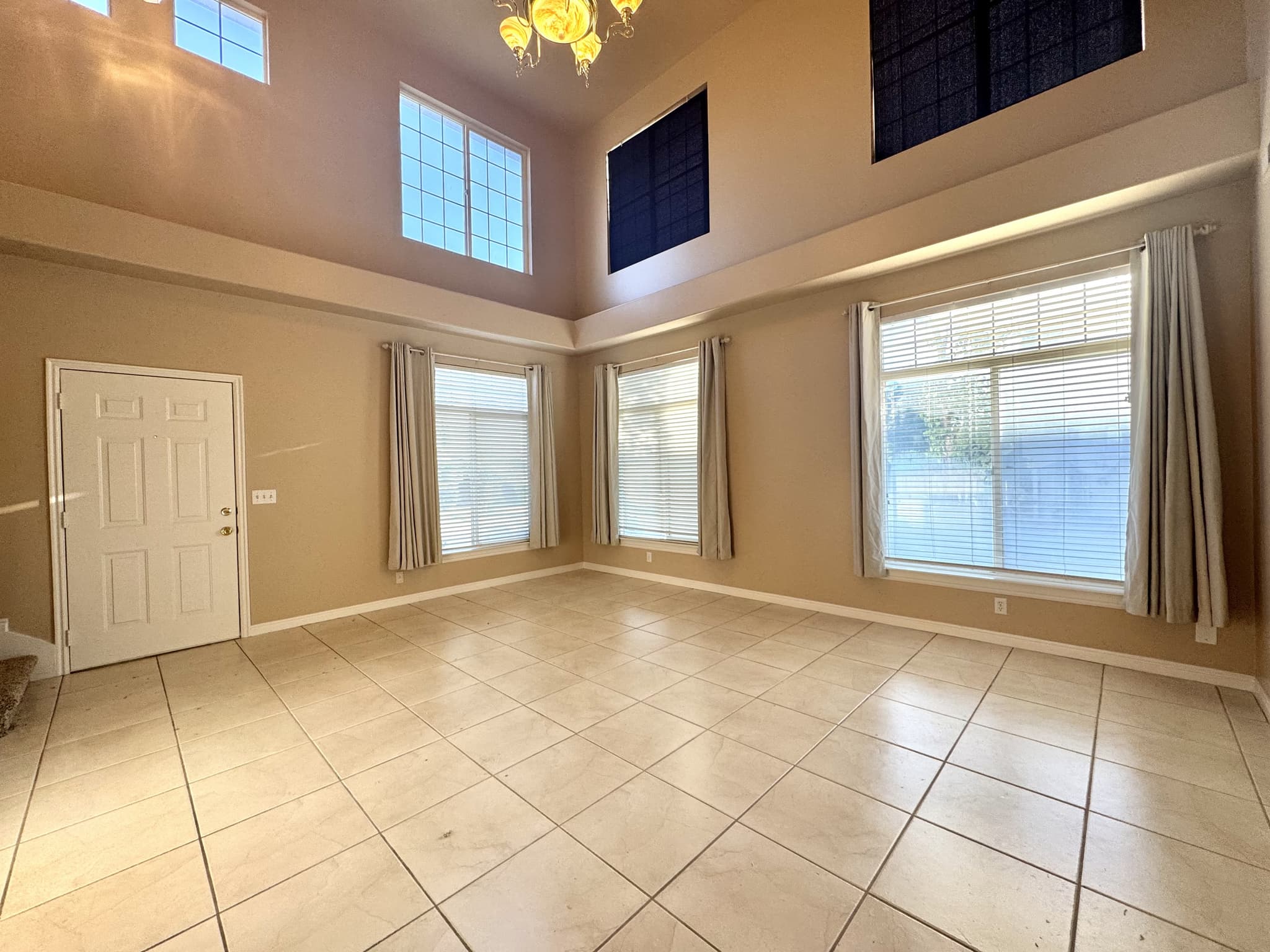 Sandy Townhome: 723 E Sandy Point Dr