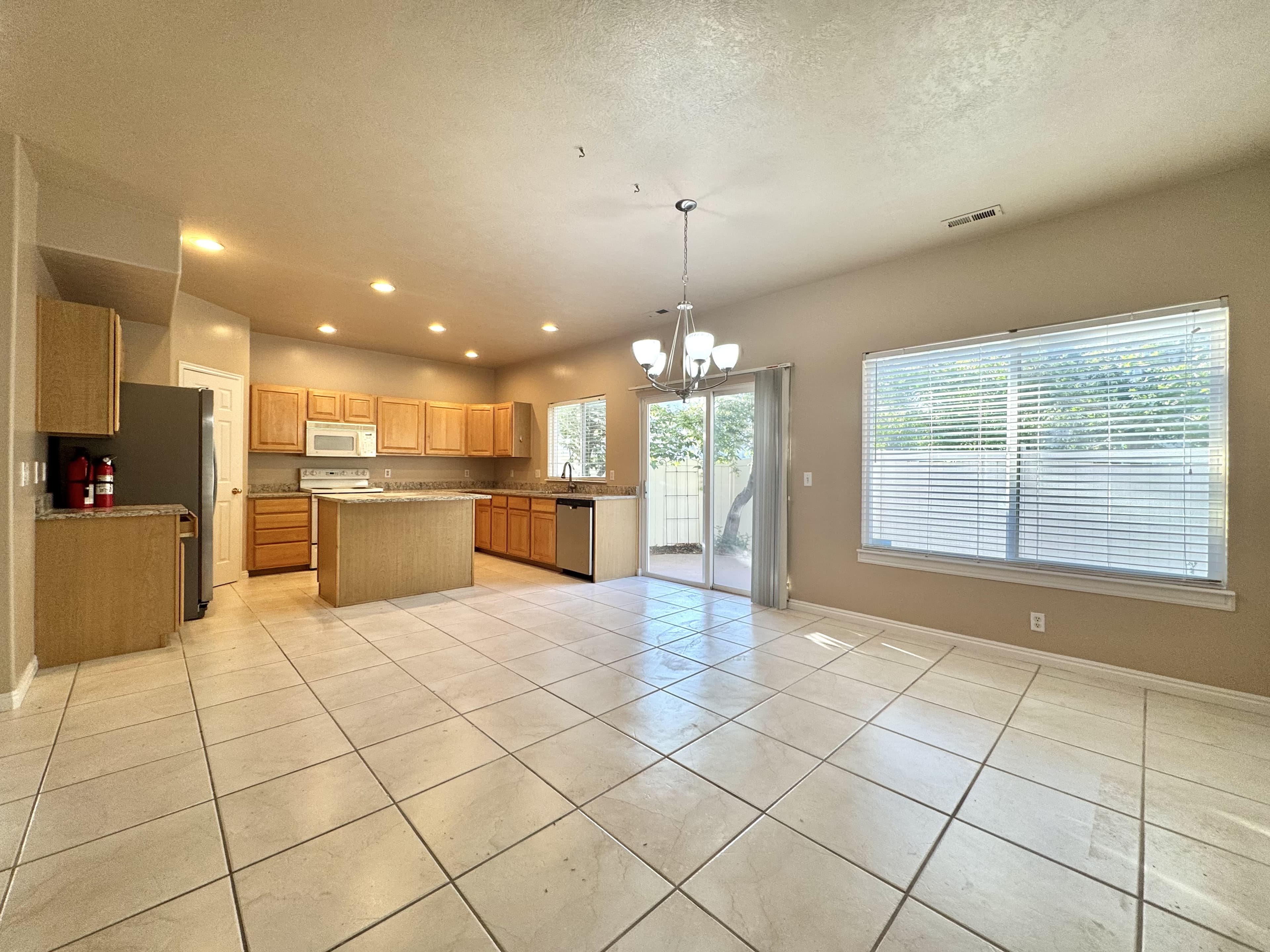 Sandy Townhome: 723 E Sandy Point Dr
