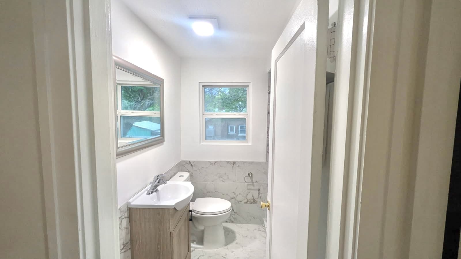 Ogden Apartment: 2904 Fowler Ave