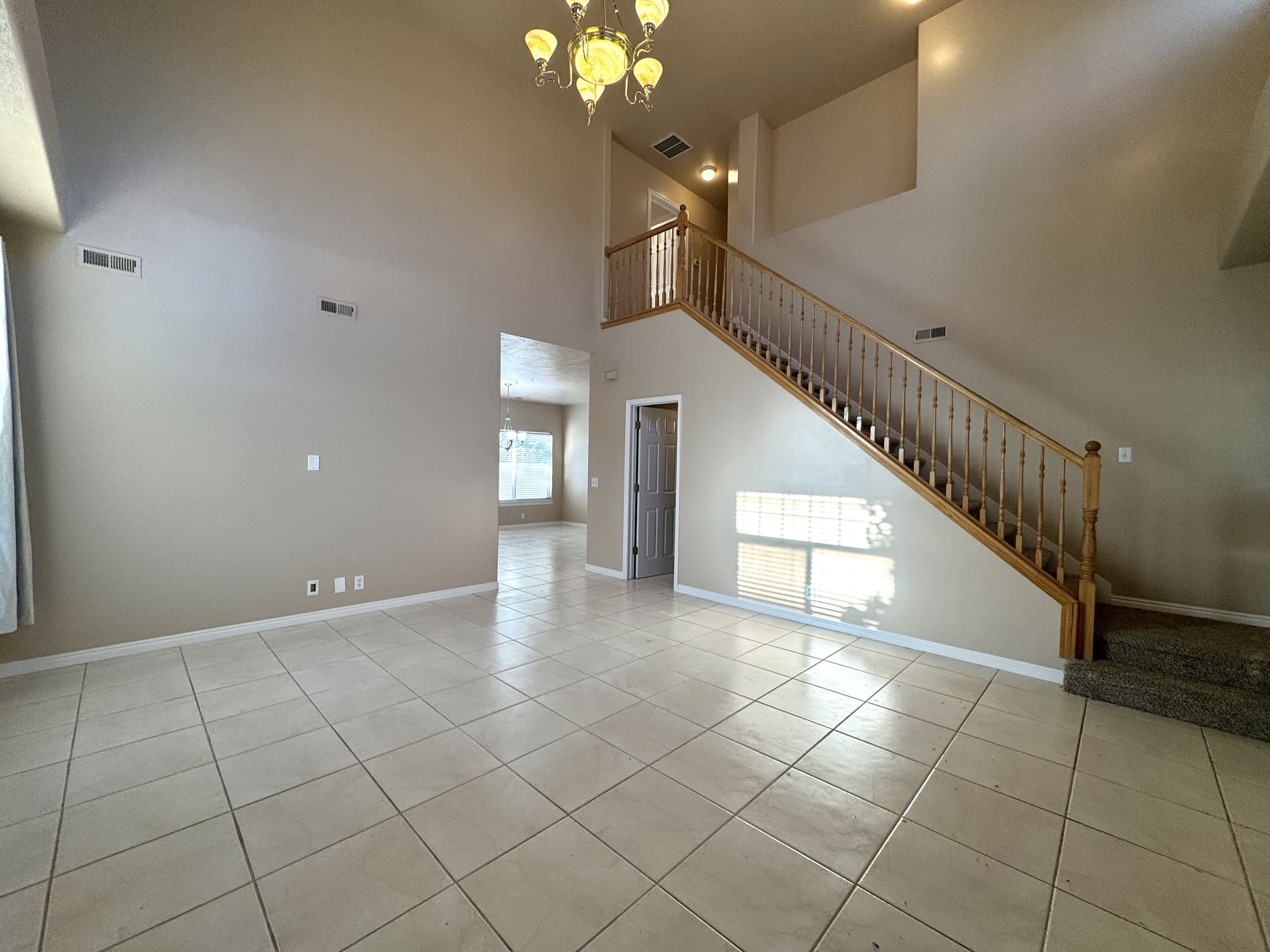 Sandy Townhome: 723 E Sandy Point Dr