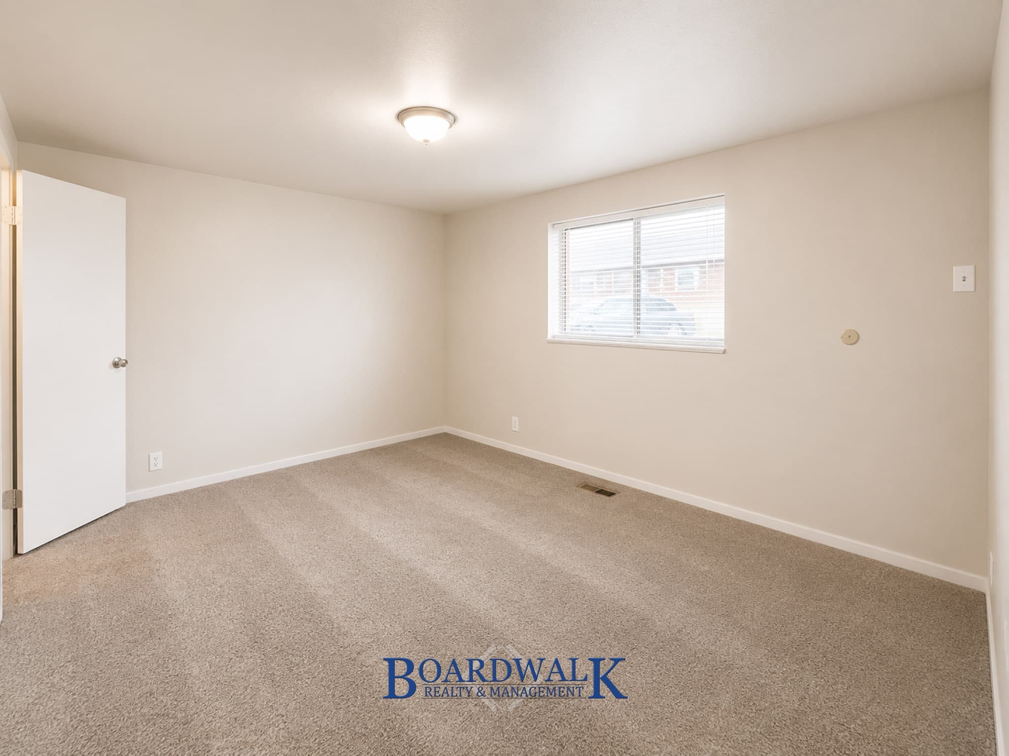 Sandy Apartment: 235 E Julie Anna Dr