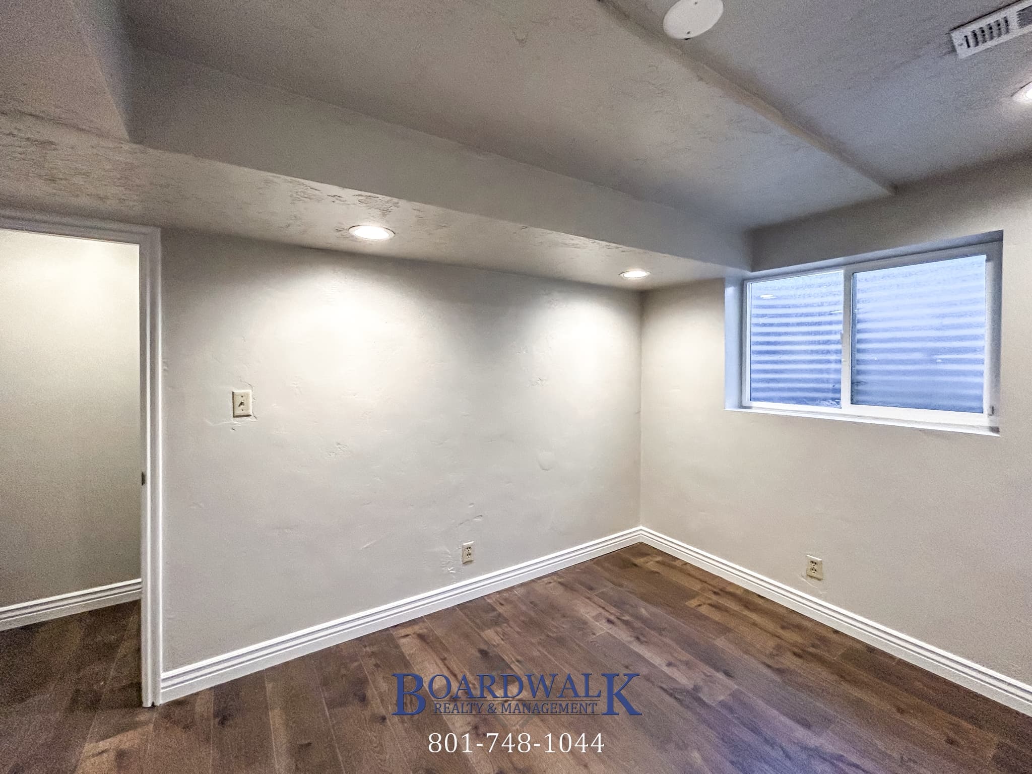 Sandy House: 1252 E Cedar Ridge Rd