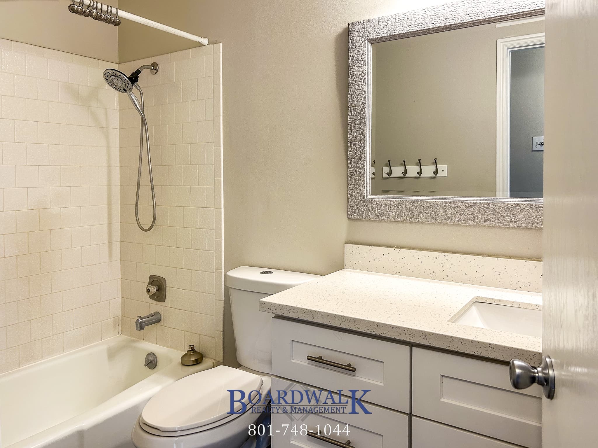 Sandy House: 1252 E Cedar Ridge Rd