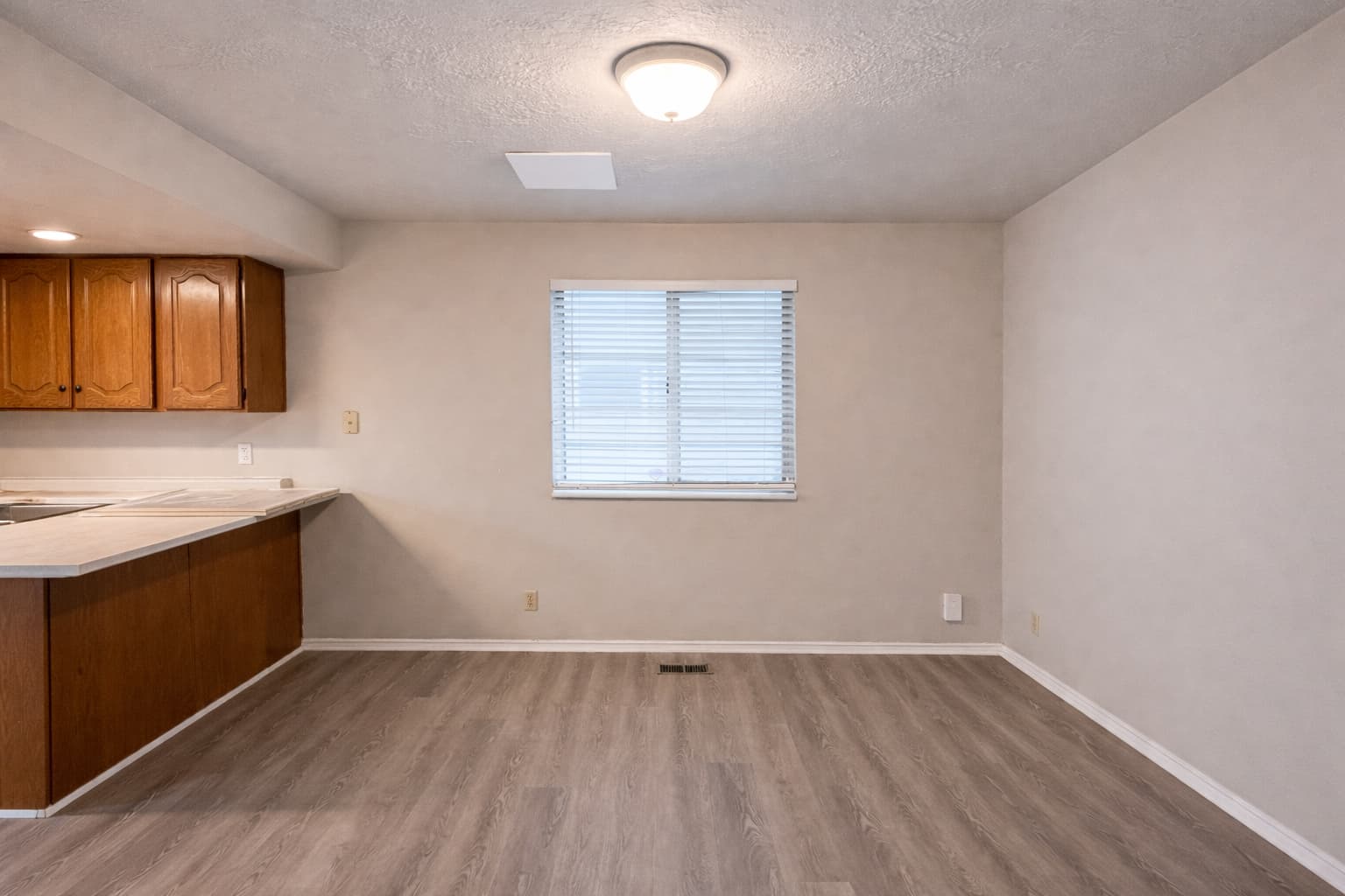 Salt Lake City House: 318 E Park Creeke Ln
