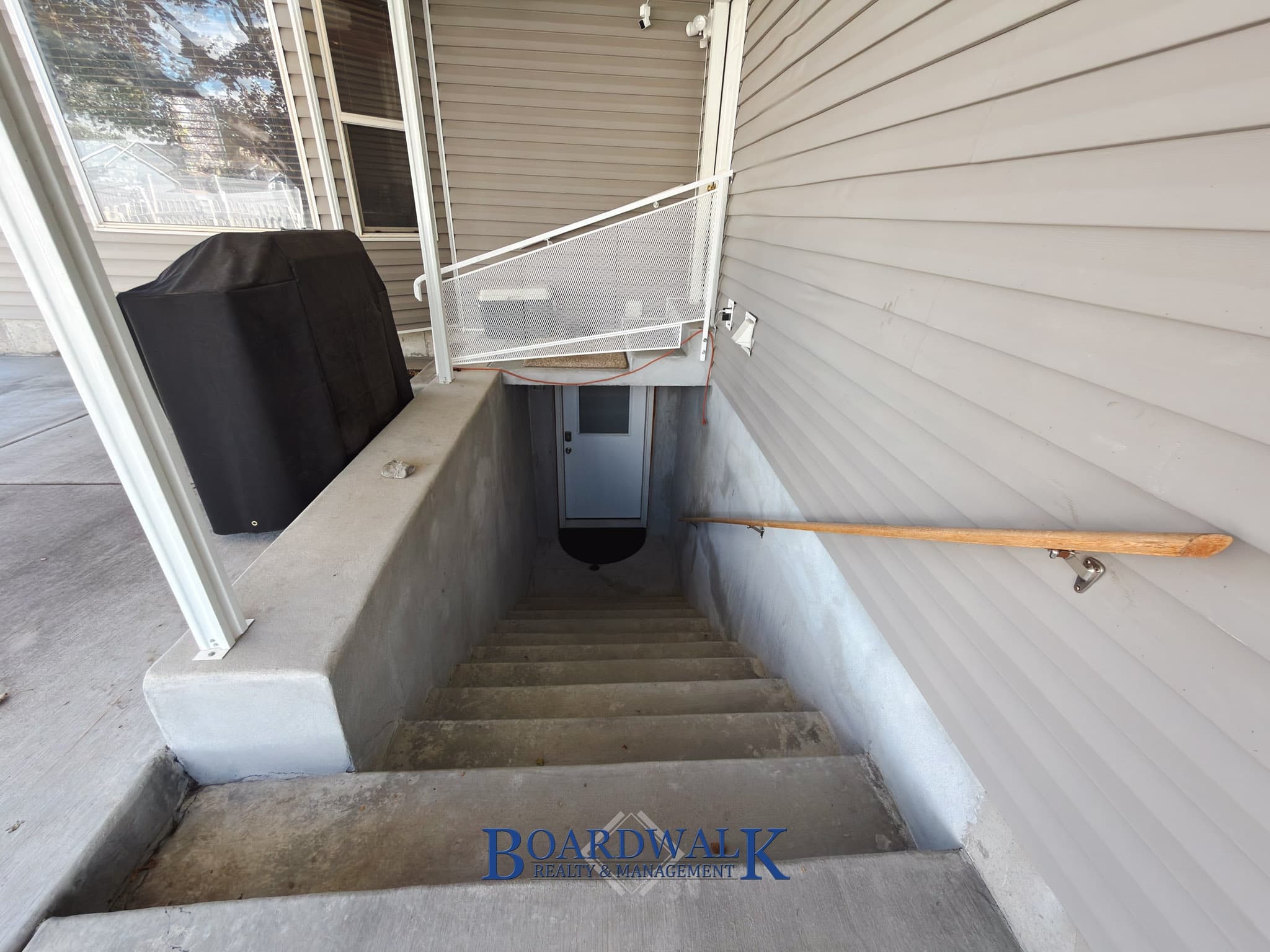 Riverton In-Law/Basement: 3068 W Elmwood Dr