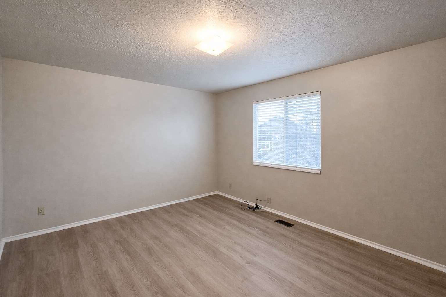 Salt Lake City House: 318 E Park Creeke Ln