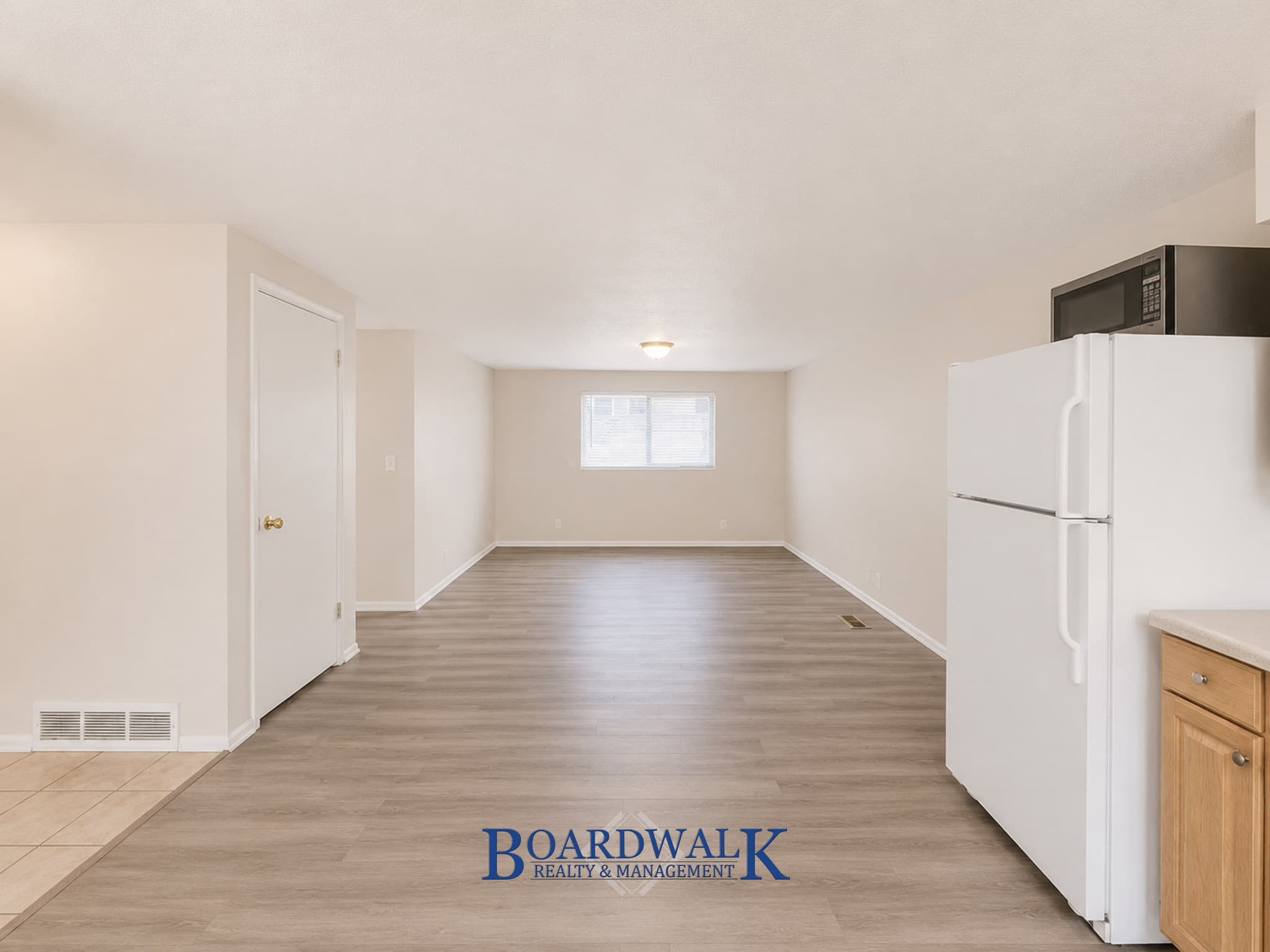 Sandy Apartment: 235 E Julie Anna Dr