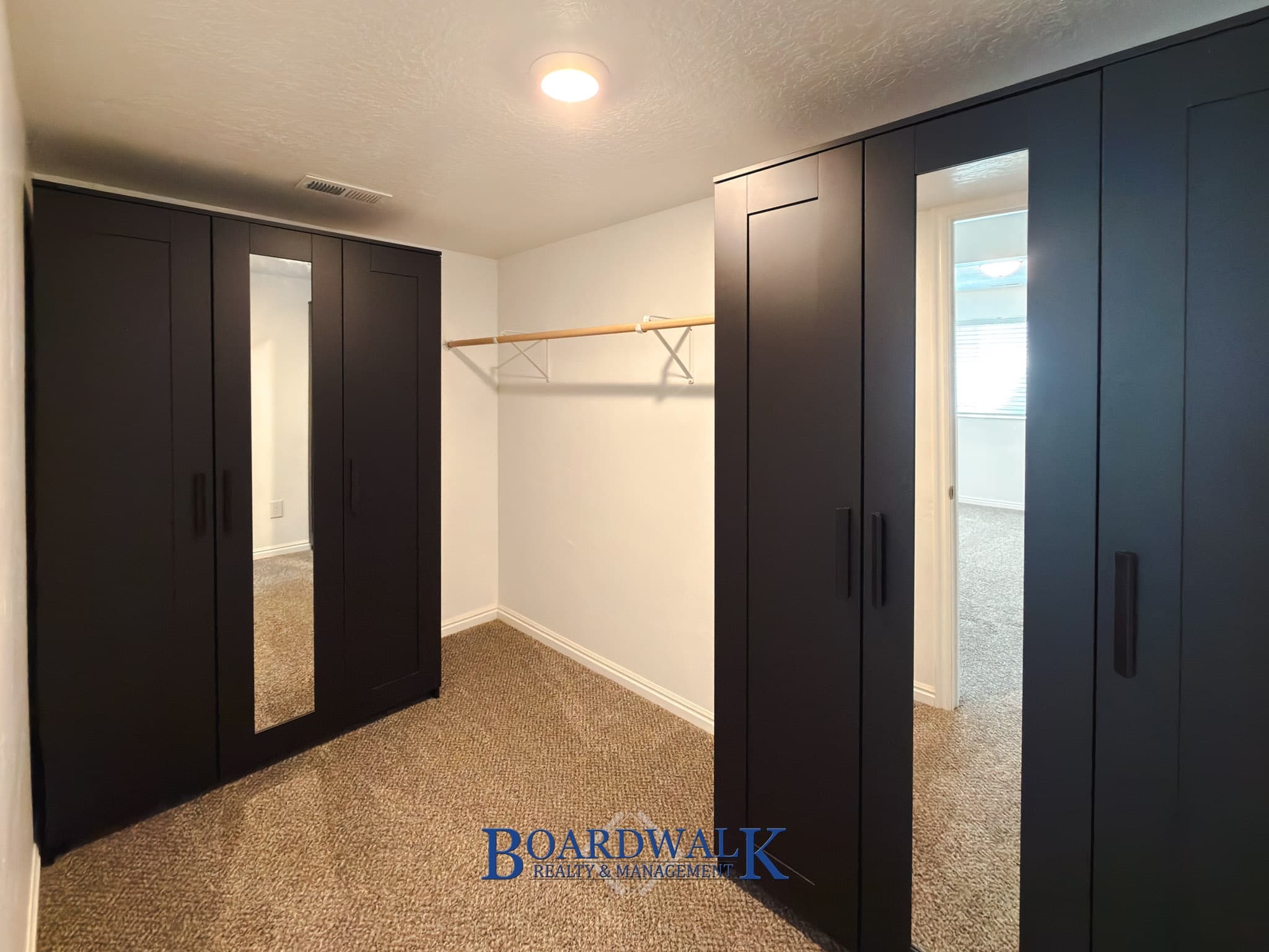 Riverton In-Law/Basement: 3068 W Elmwood Dr