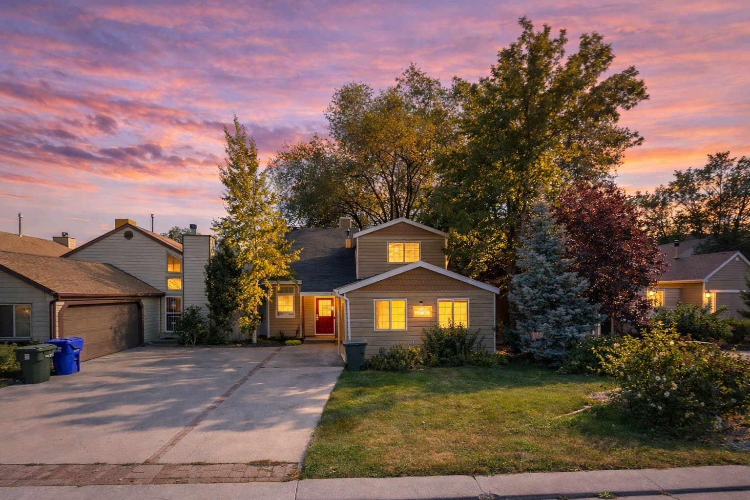 Salt Lake City House: 318 E Park Creeke Ln