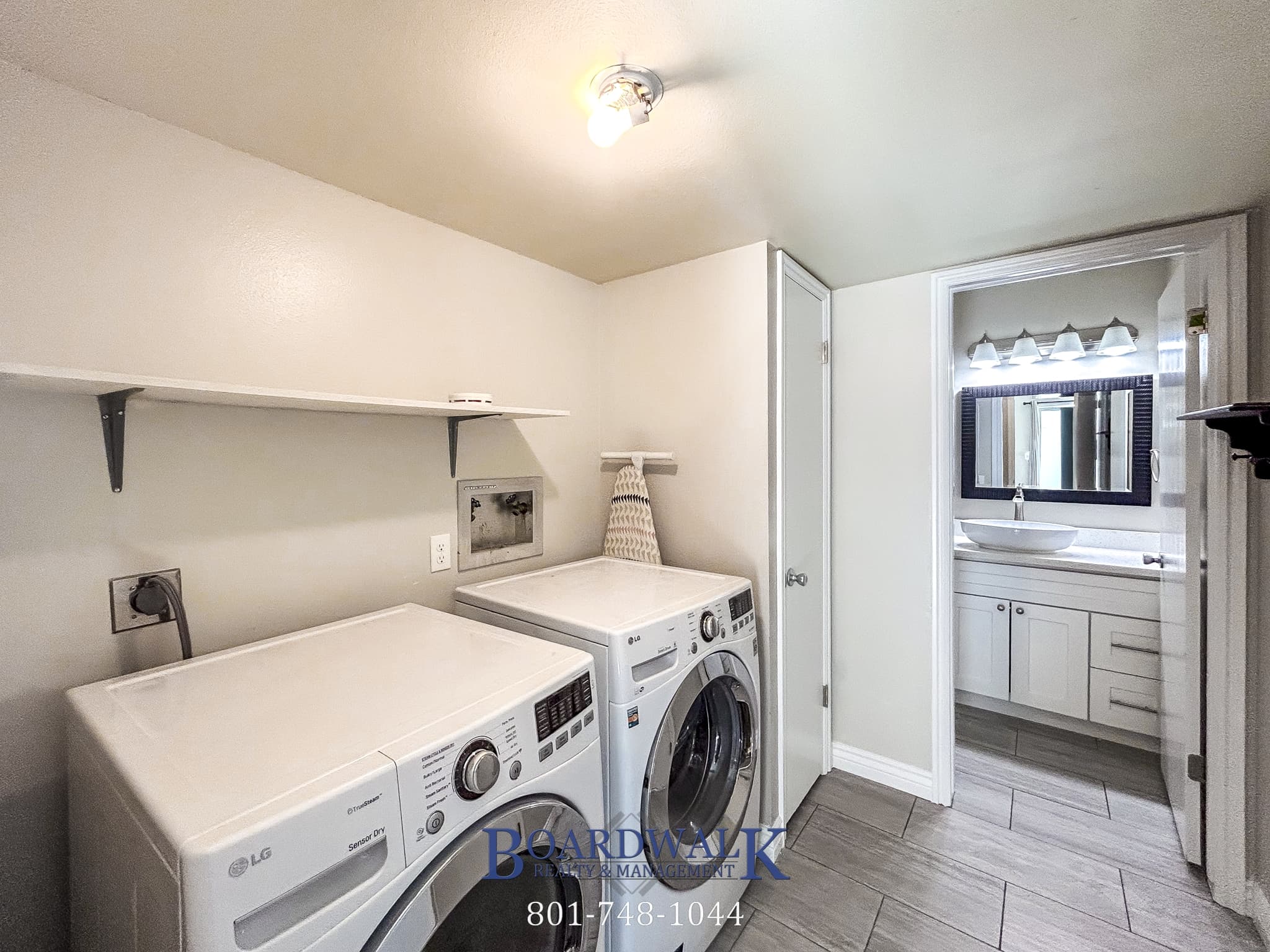 Sandy House: 1252 E Cedar Ridge Rd