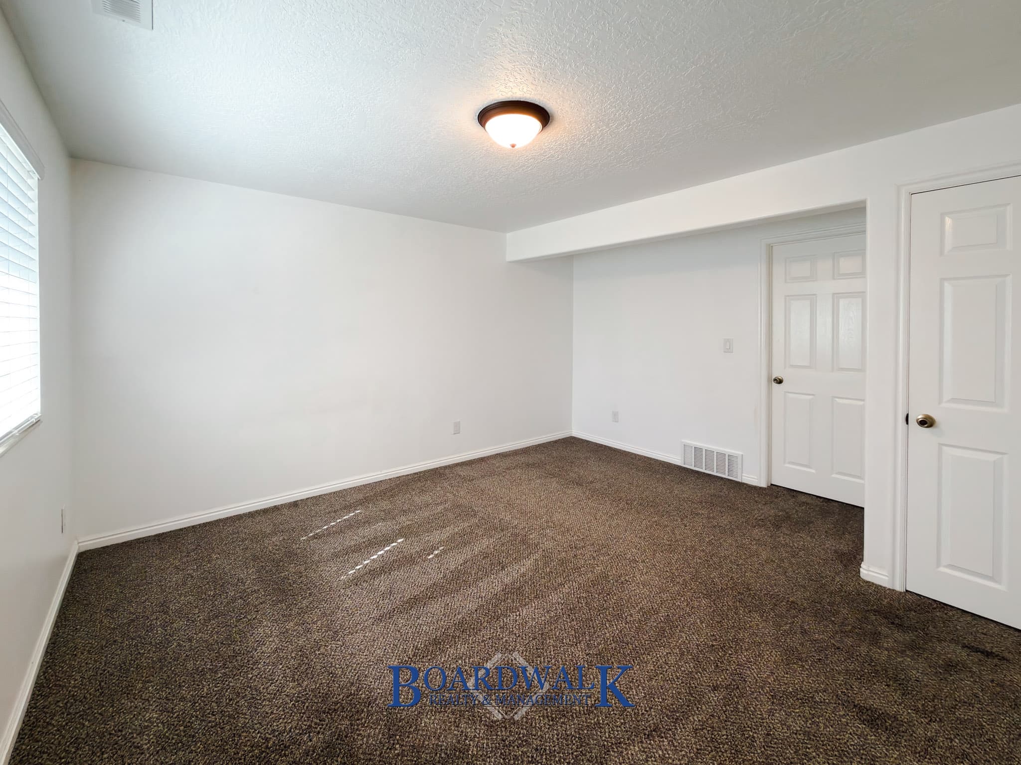 Riverton In-Law/Basement: 3068 W Elmwood Dr
