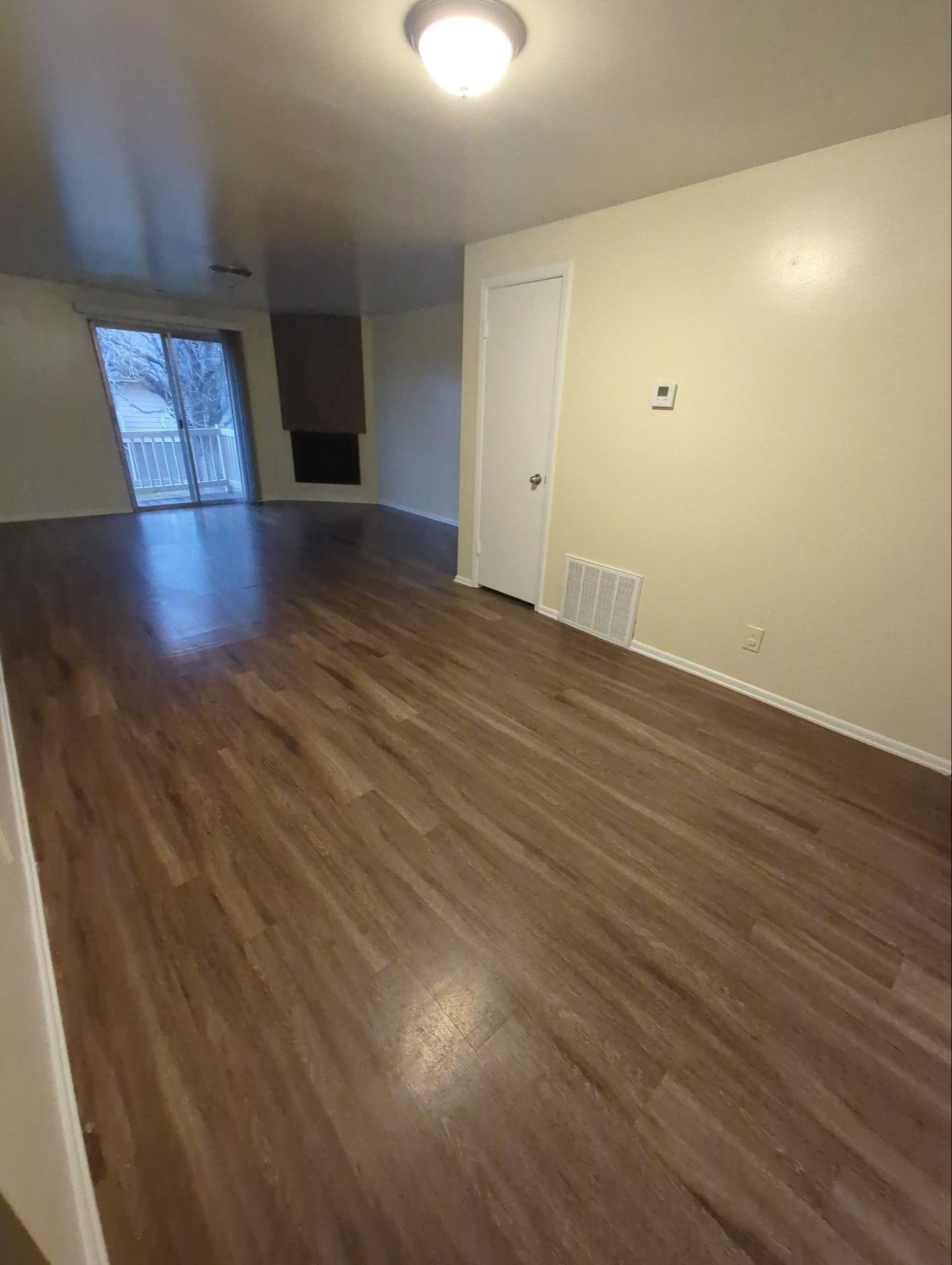Murray Apartment: 76 W Lester Ave