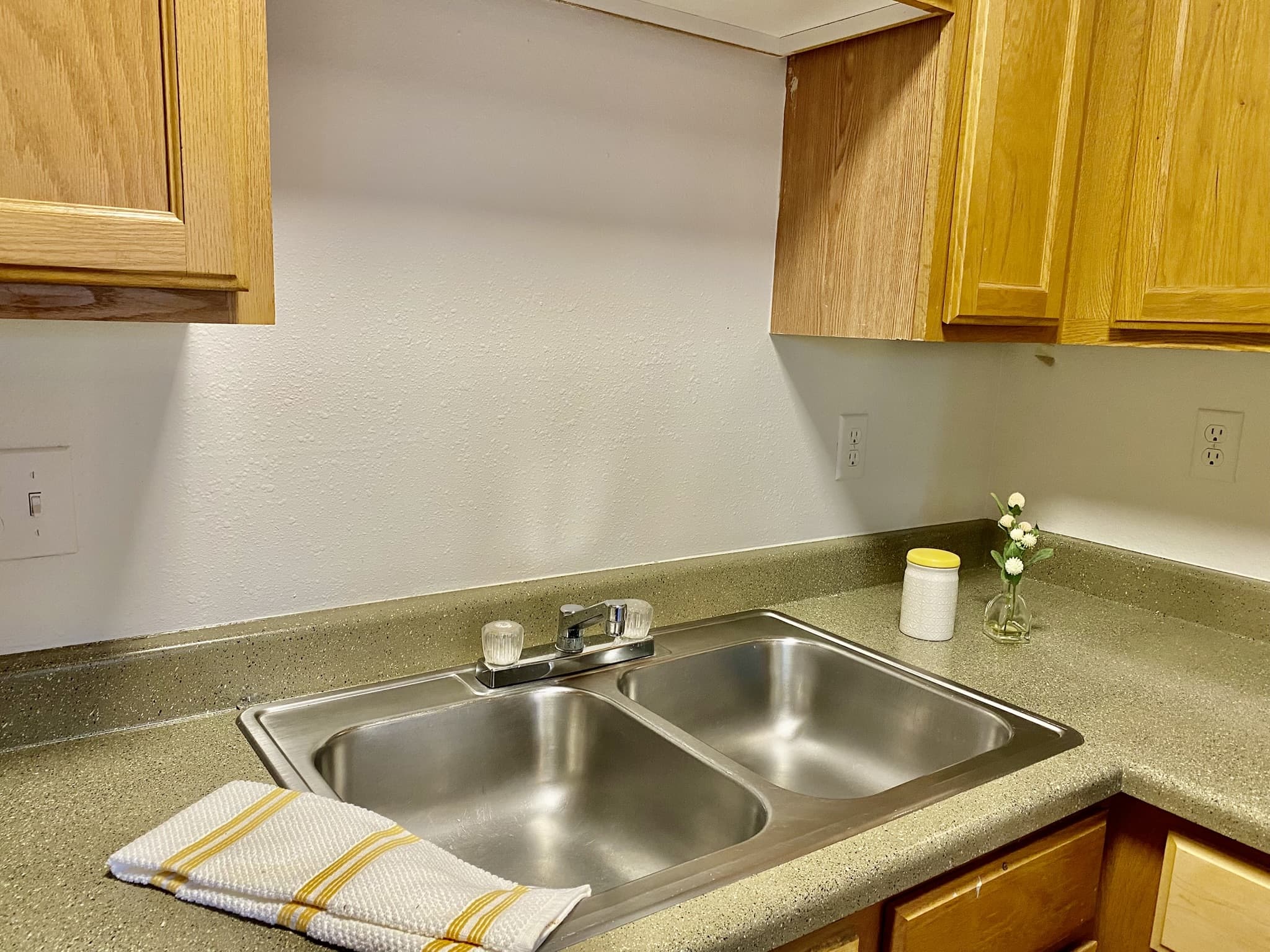 Grantsville Apartment: 366 E Main St