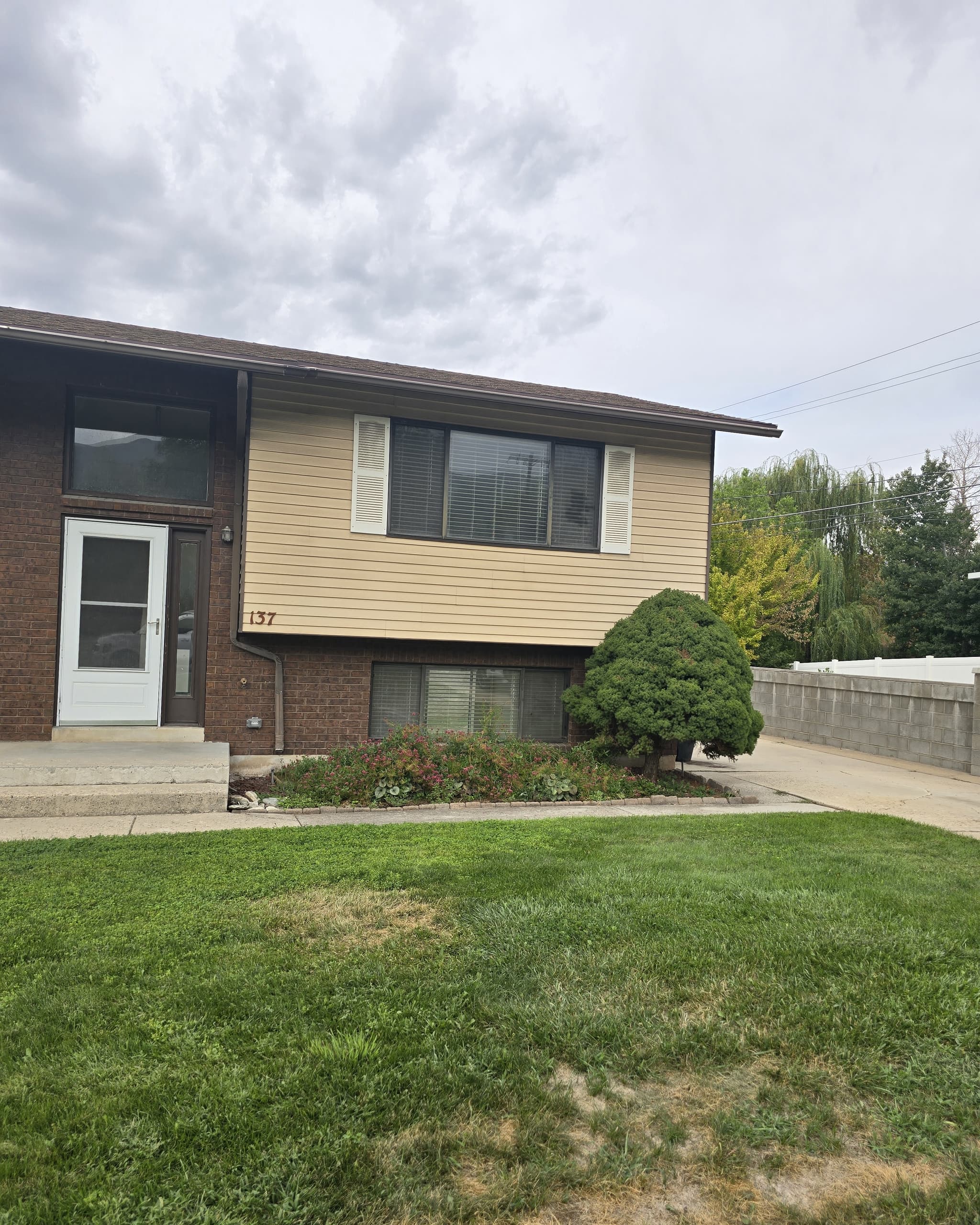 Kaysville Multiplex: 137 N 300 E