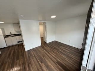 Springville Apartment: 282 N Main St