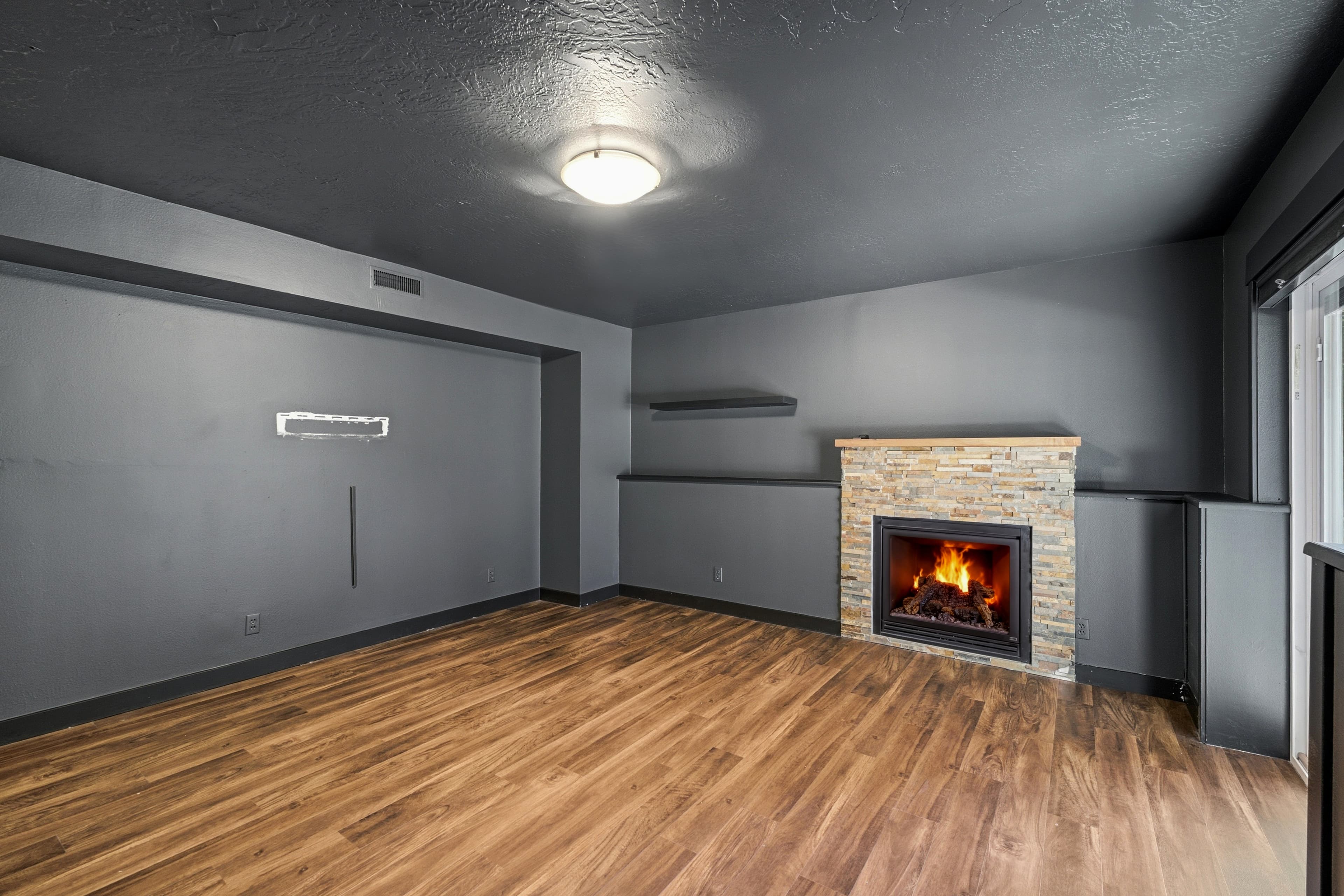 Midway House: 12 E 500 S