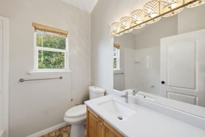 Draper House: 722 W Webb Rd