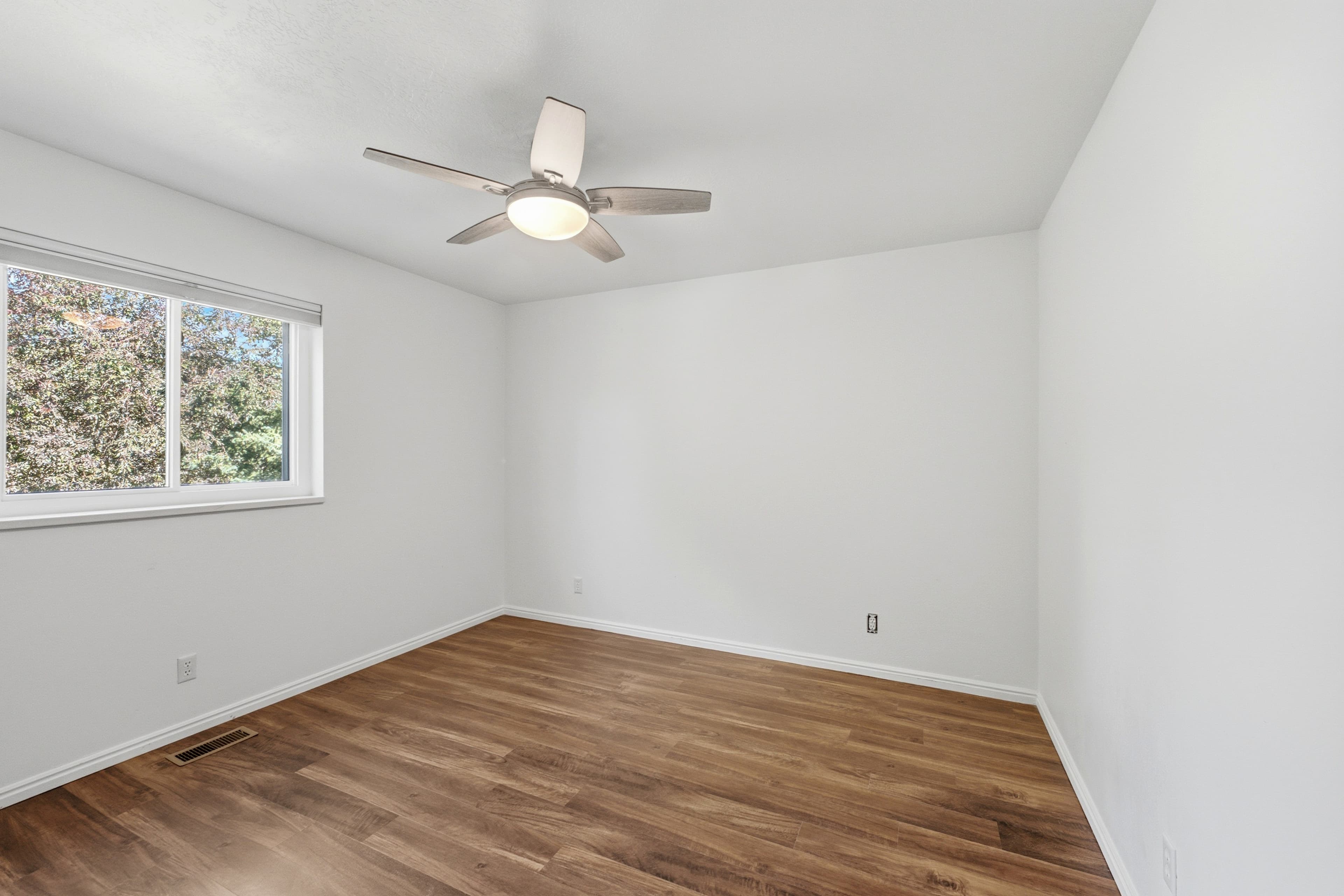 Midway House: 12 E 500 S
