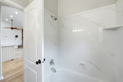 Draper House: 722 W Webb Rd