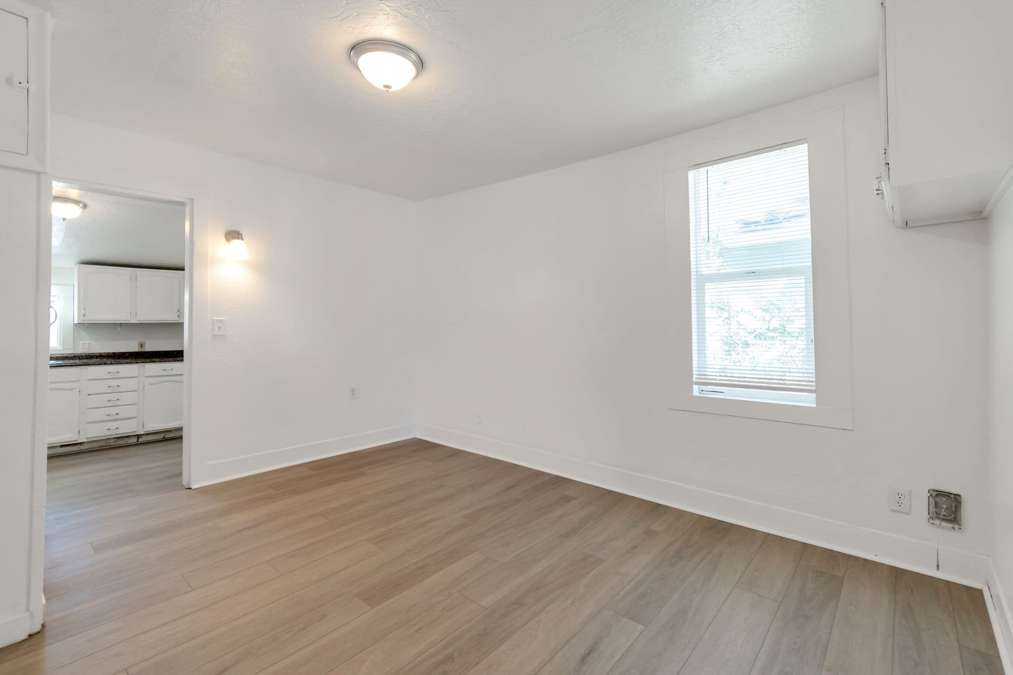 Magna House: 2962 S 8850 W
