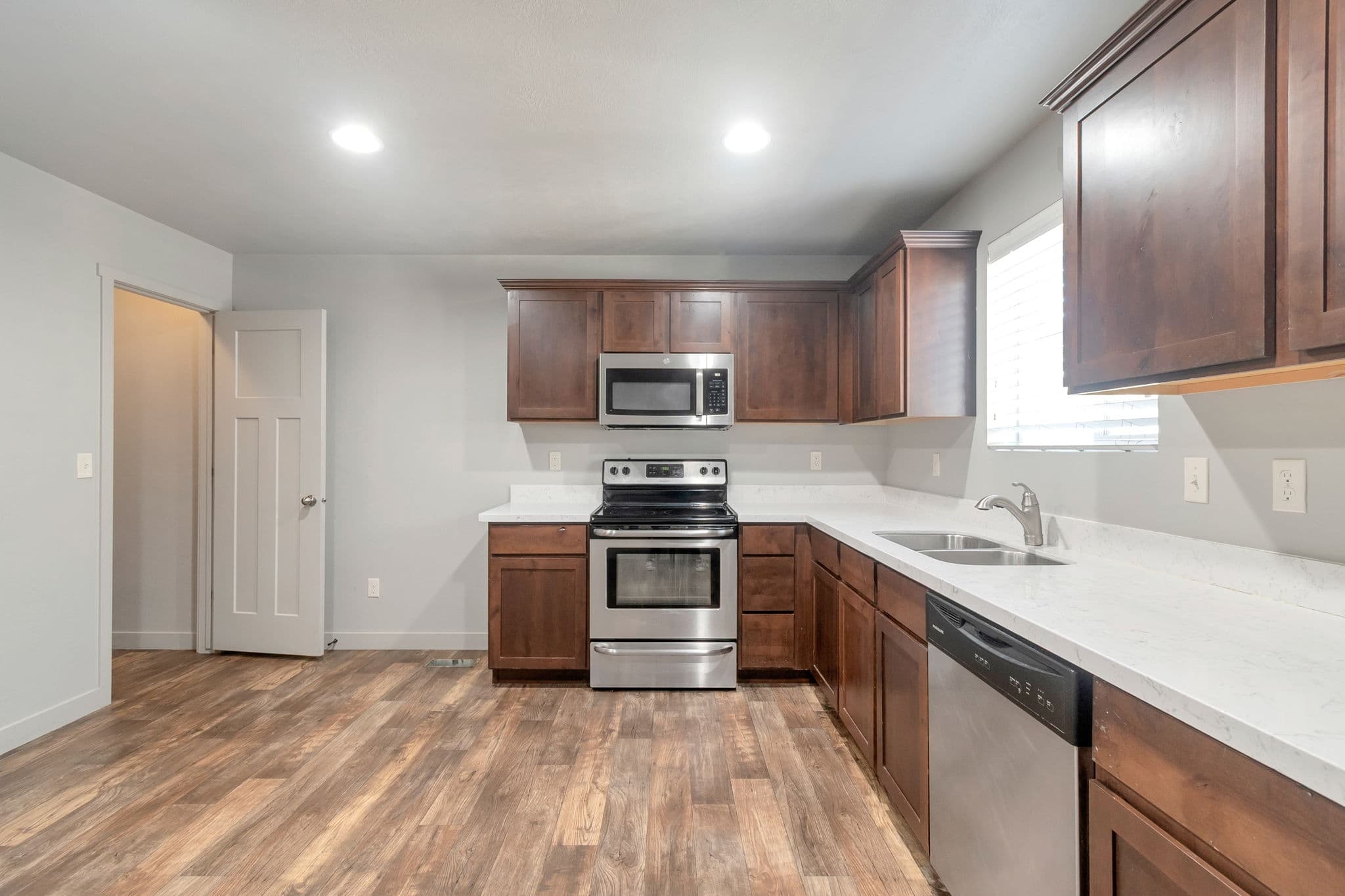 Vineyard Townhome: 748 E 150 N
