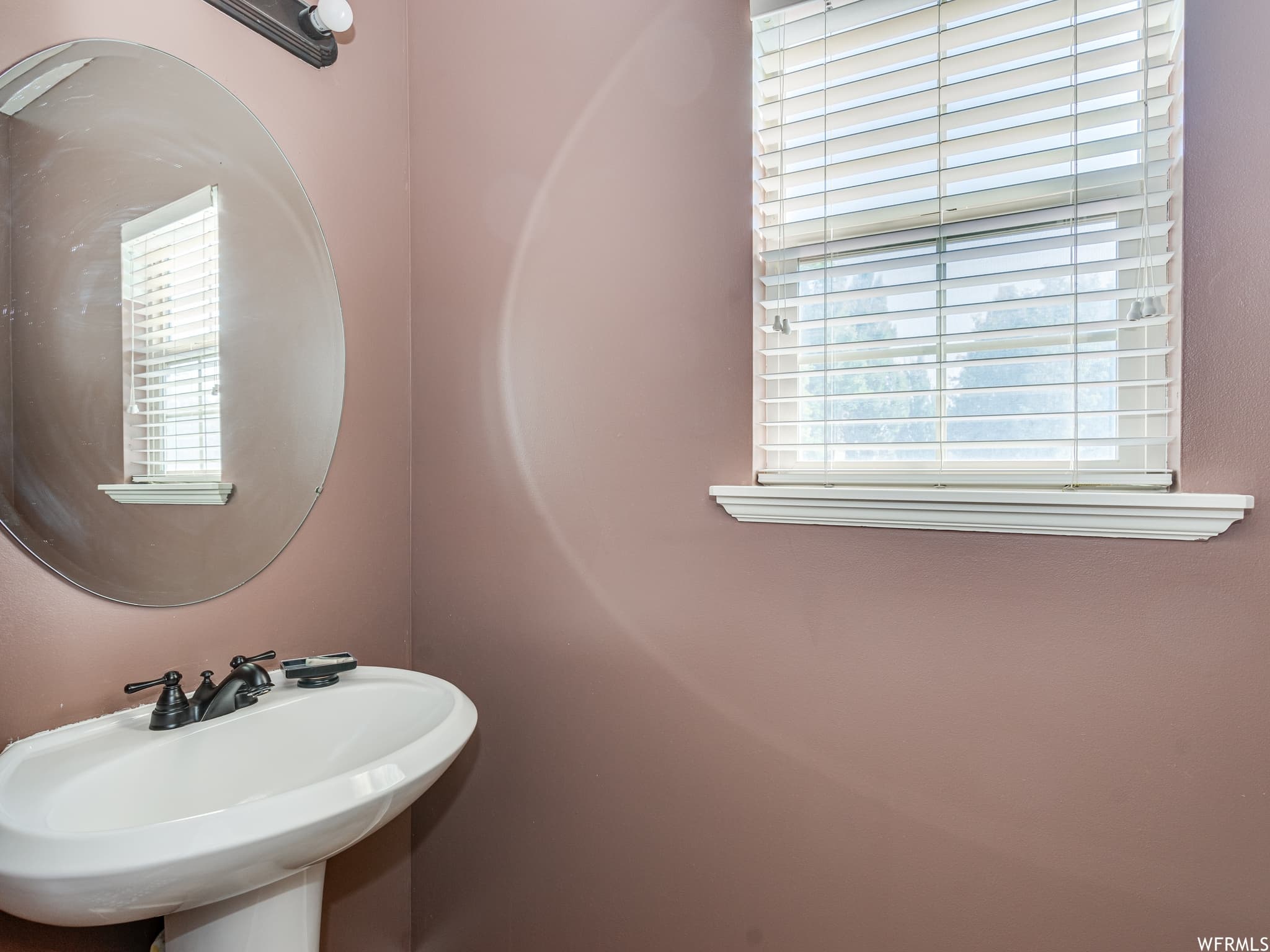 Riverton Townhome: 2409 W Adelaide Dr