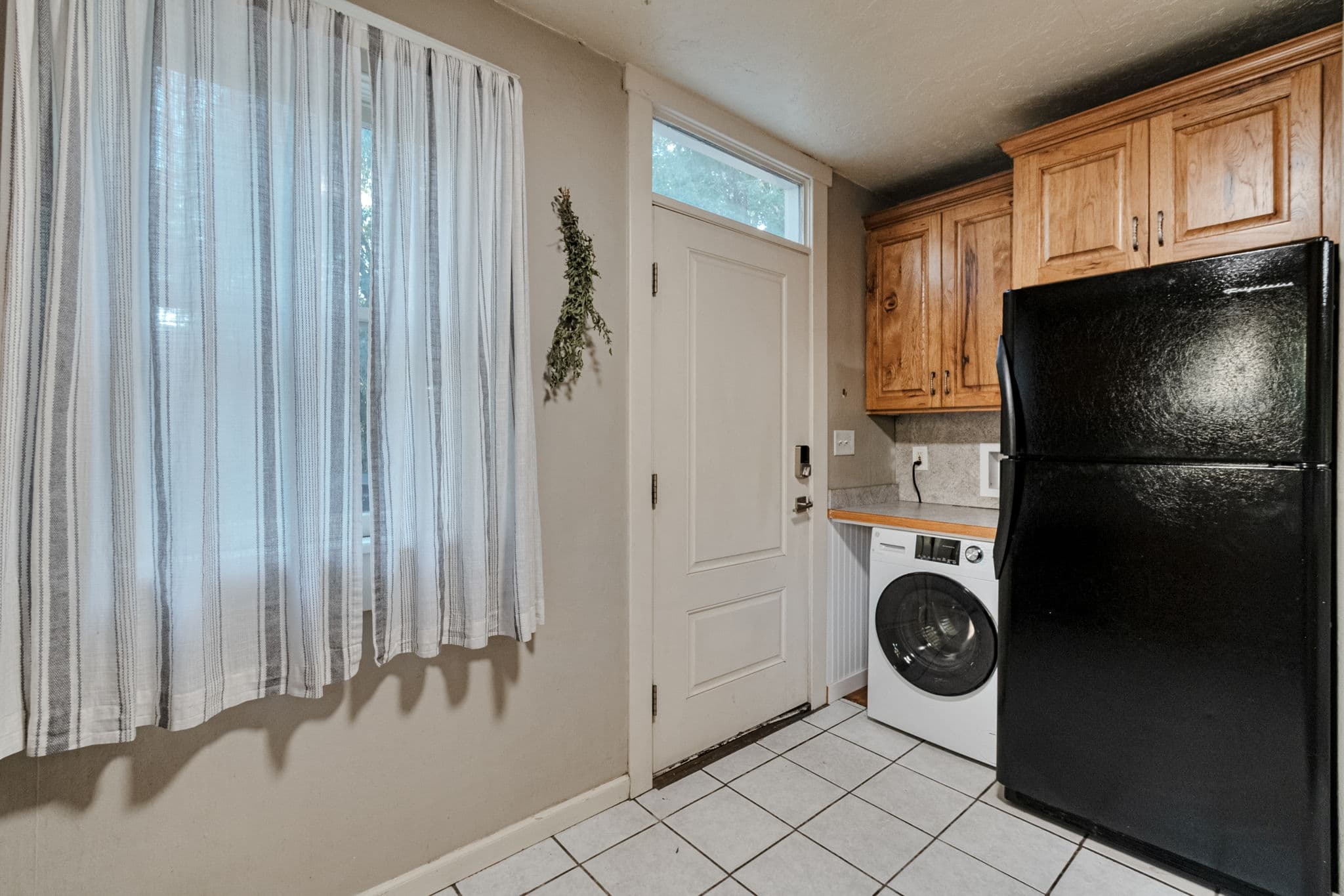 Provo House: 398 E 400 S