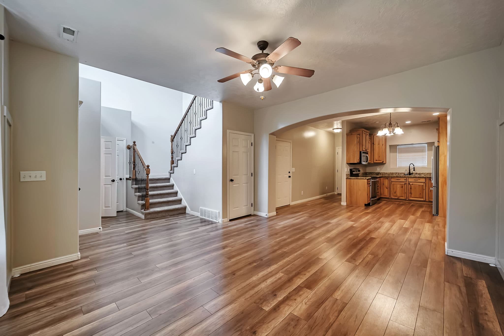 Riverton Townhome: 2409 W Adelaide Dr