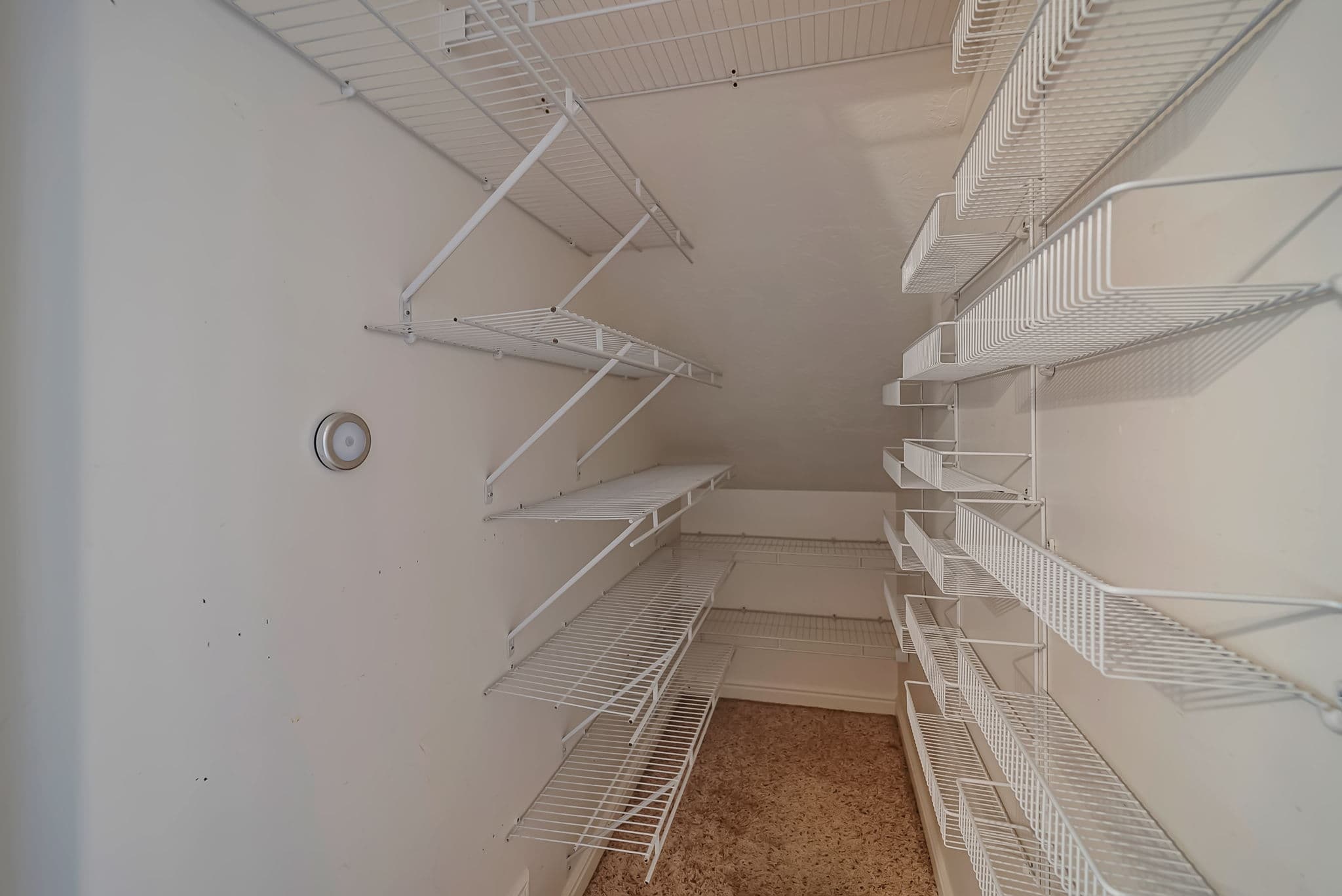 Riverton Townhome: 2409 W Adelaide Dr