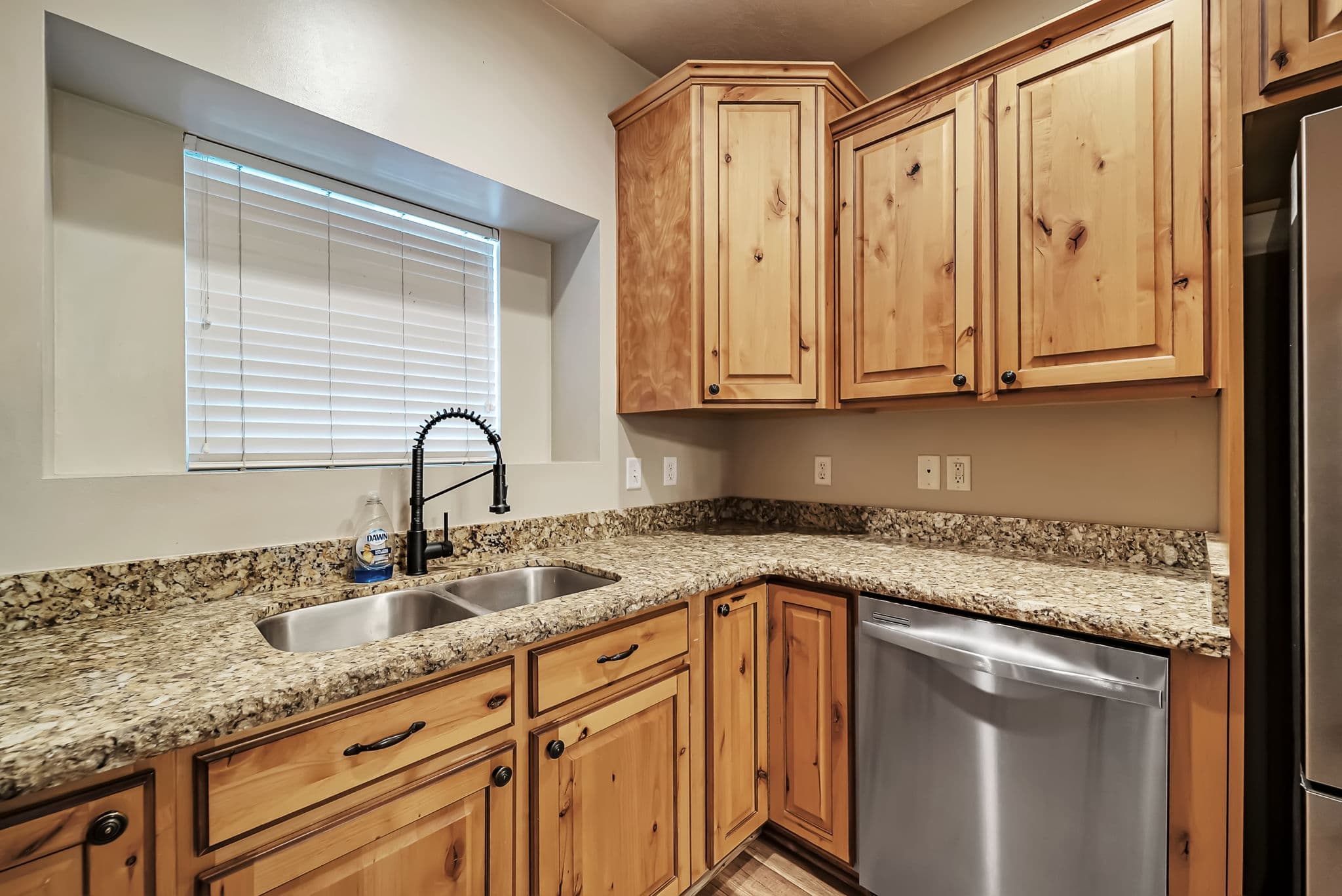 Riverton Townhome: 2409 W Adelaide Dr