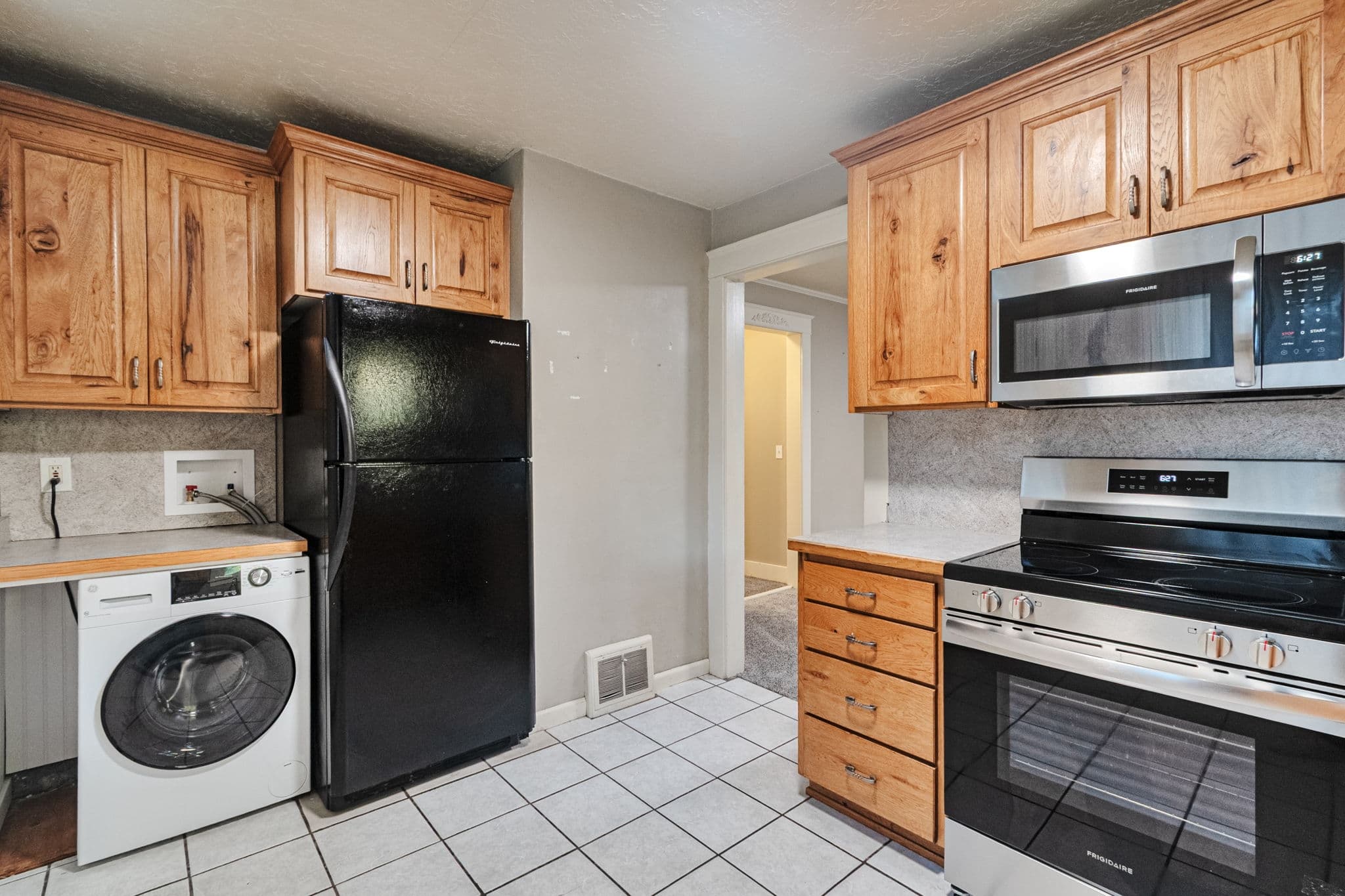 Provo House: 398 E 400 S