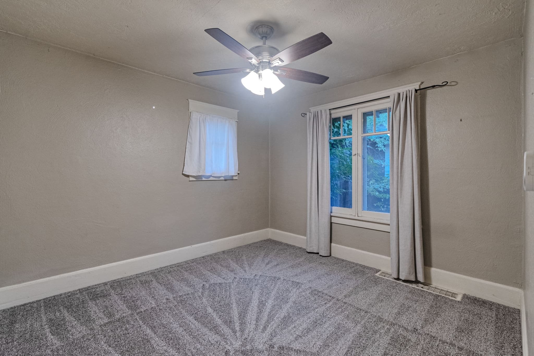 Provo House: 398 E 400 S