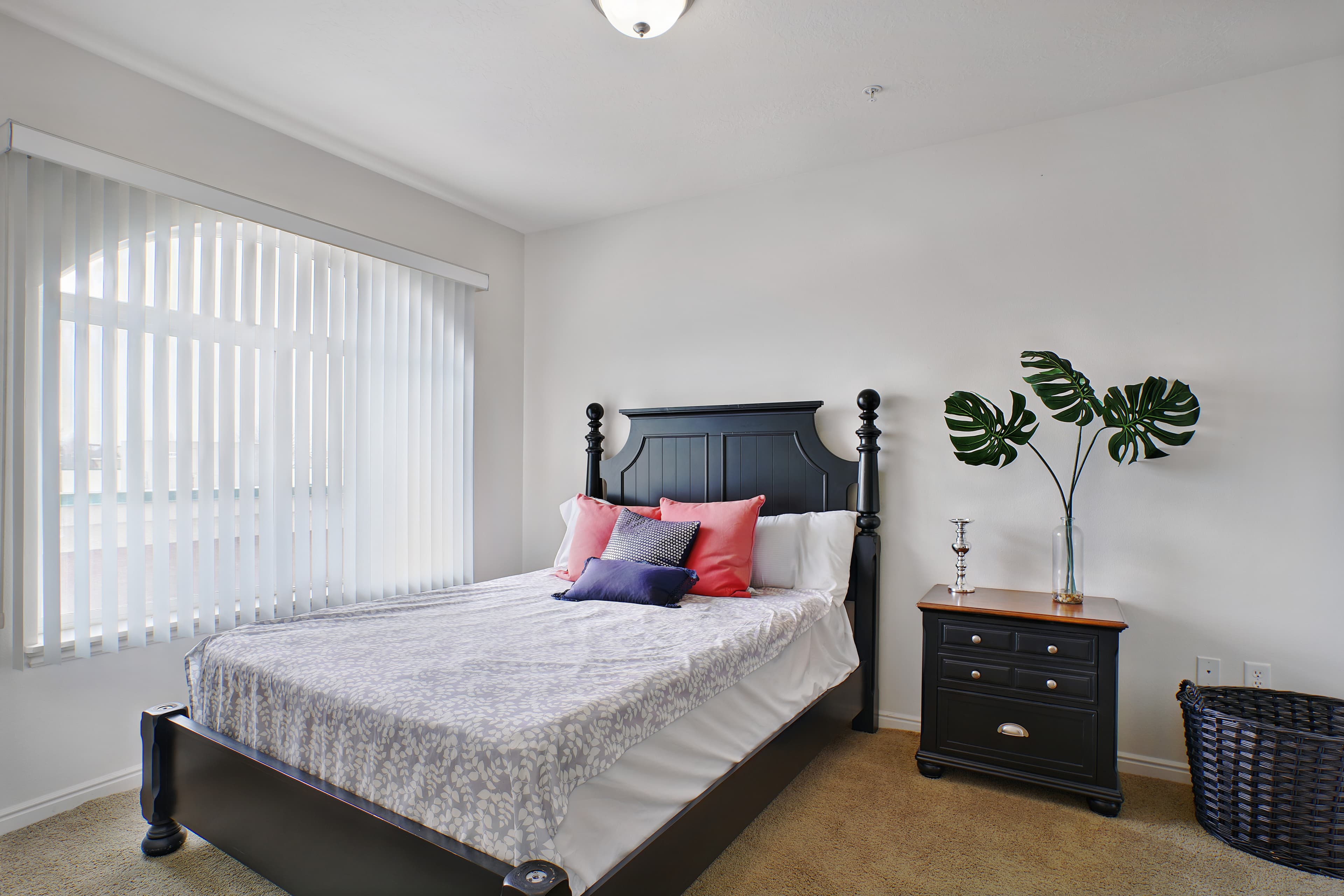 Bountiful Apartment: 1525 N Main St