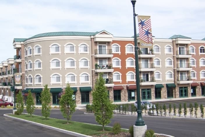 Bountiful Apartment: 1525 N Main St