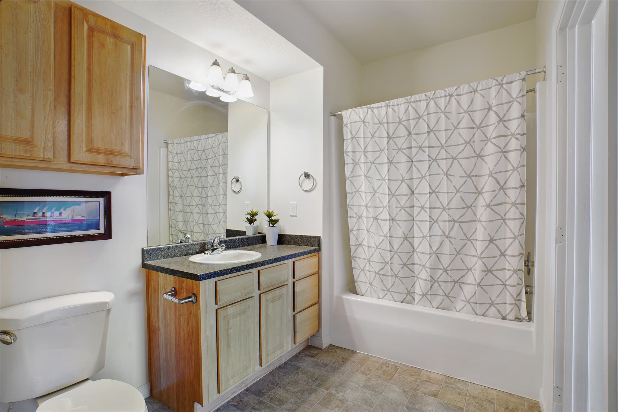 Bountiful Apartment: 1525 N Main St