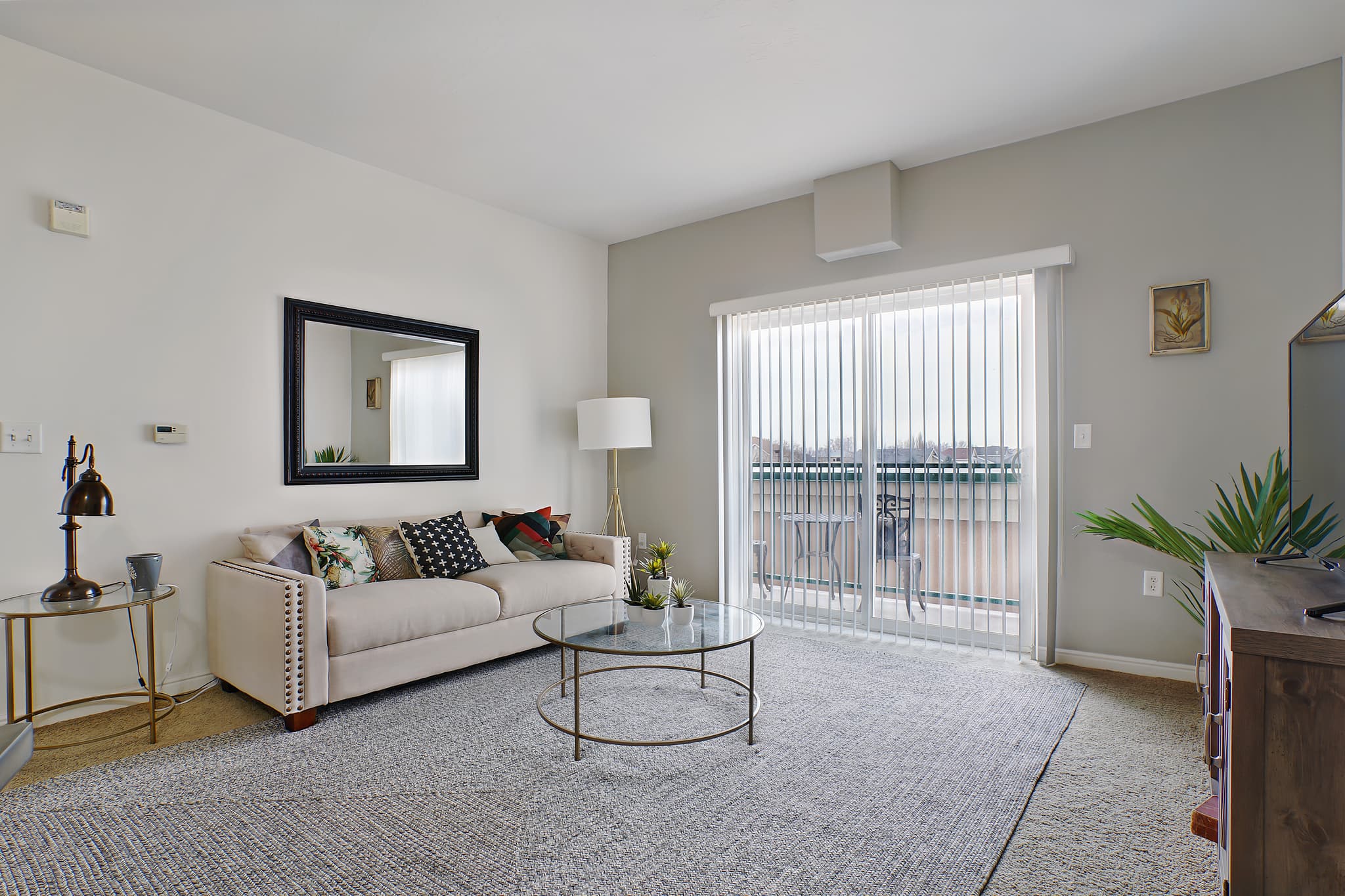 Bountiful Apartment: 1525 N Main St