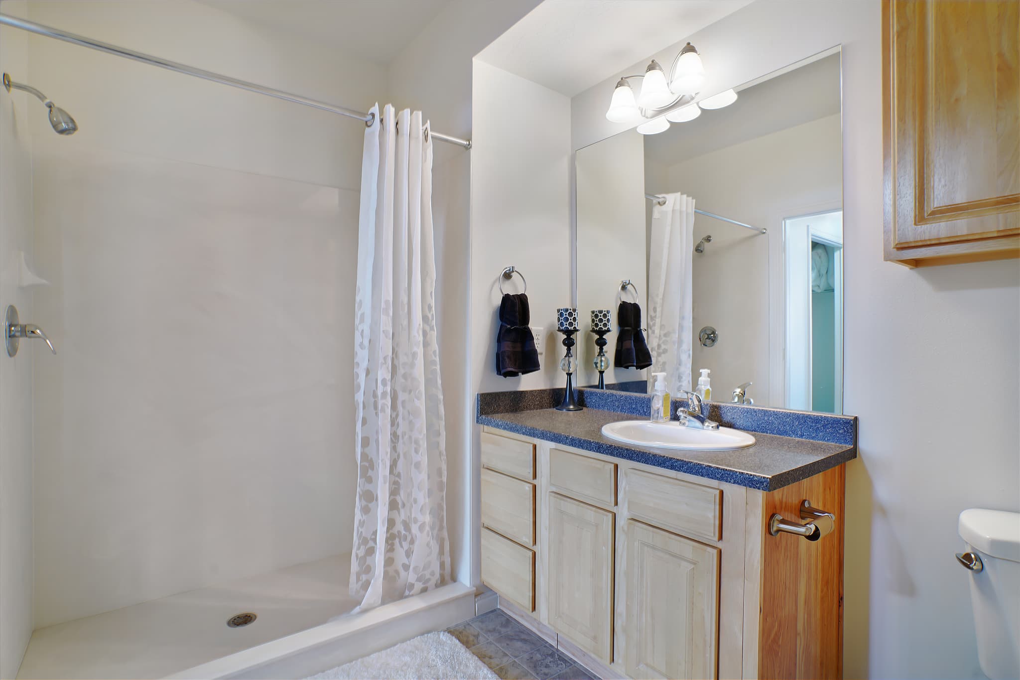 Bountiful Apartment: 1525 N Main St